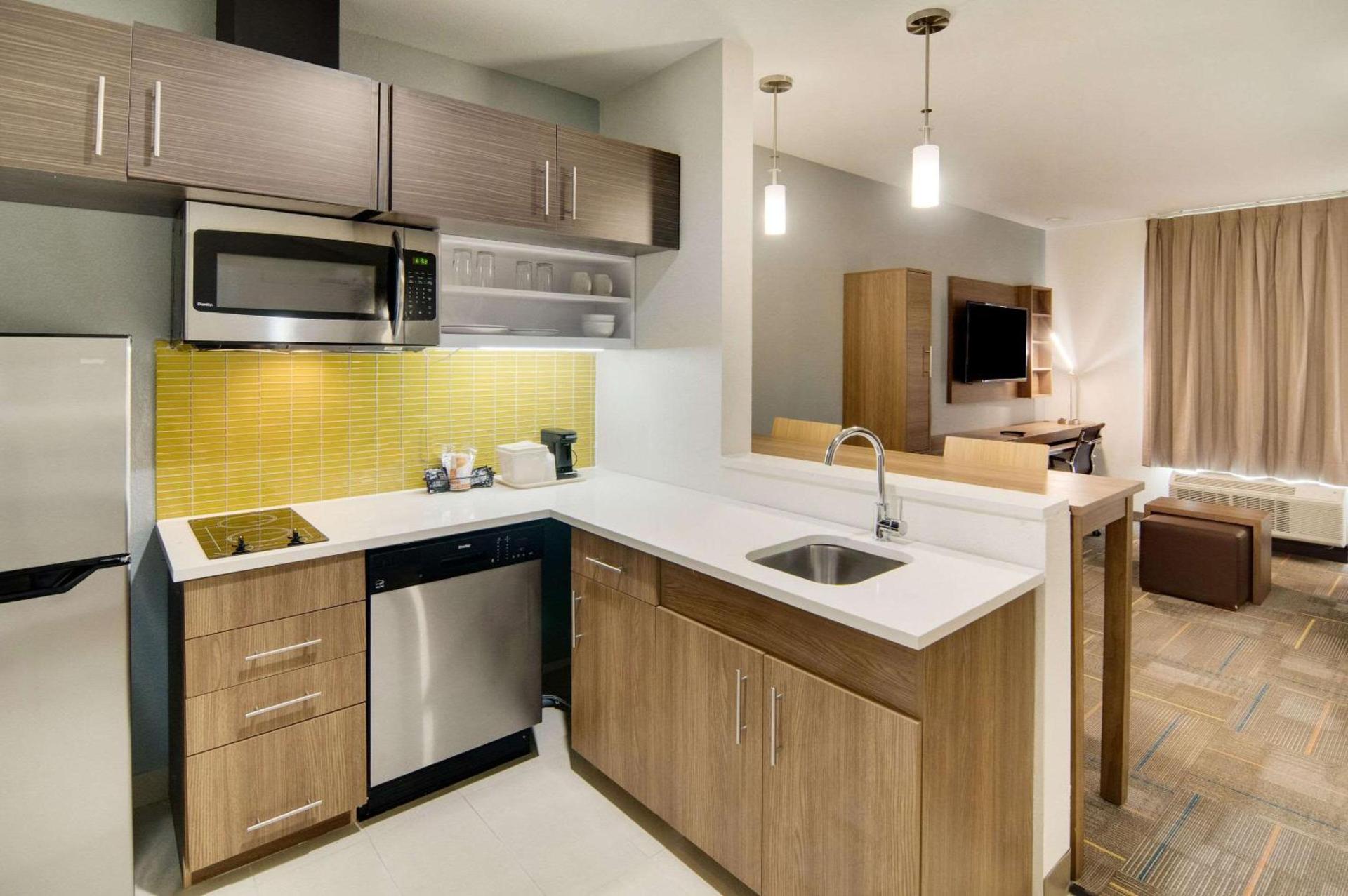 MainStay Suites Dallas Northwest - Irving photo 12