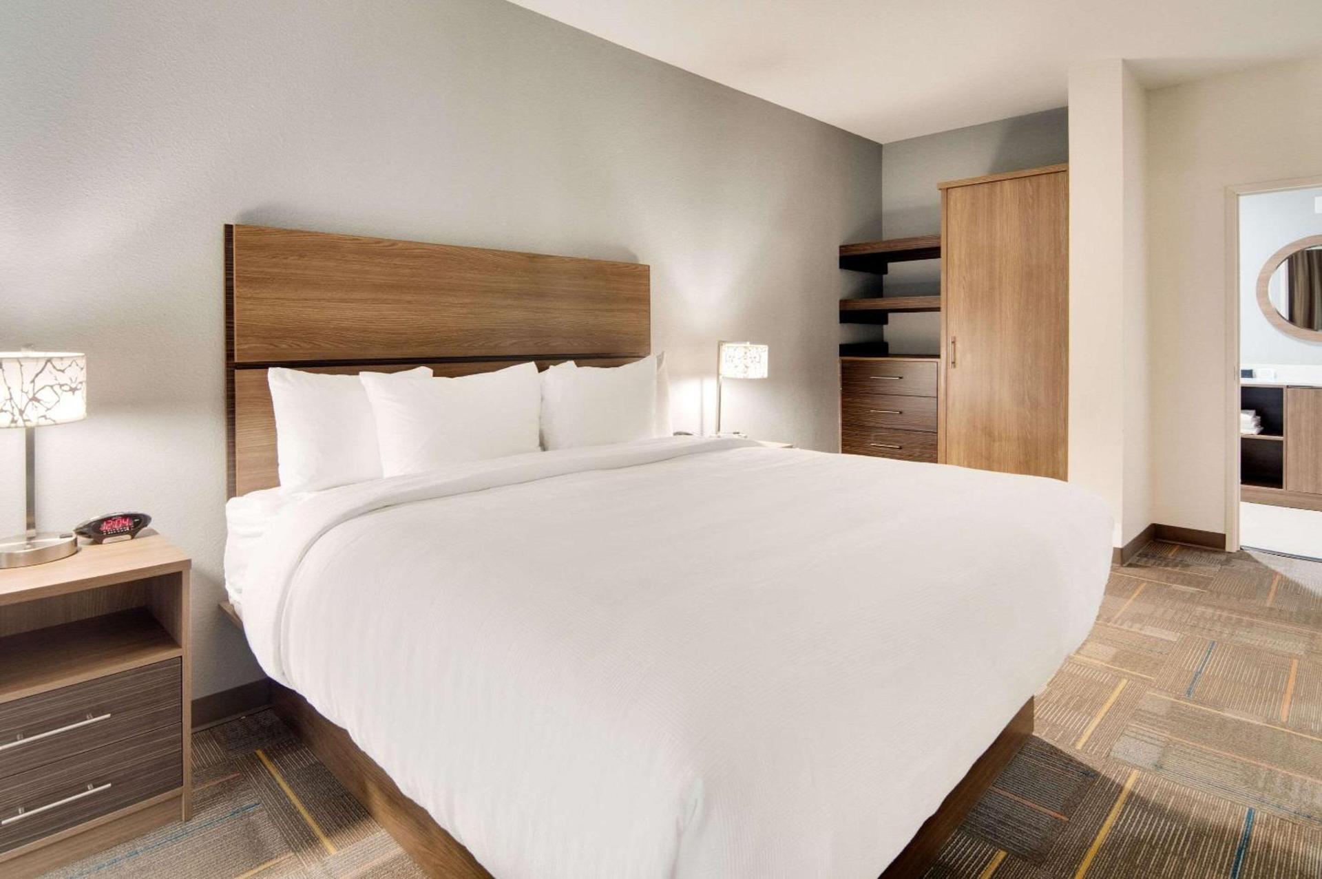 MainStay Suites Dallas Northwest - Irving photo 14