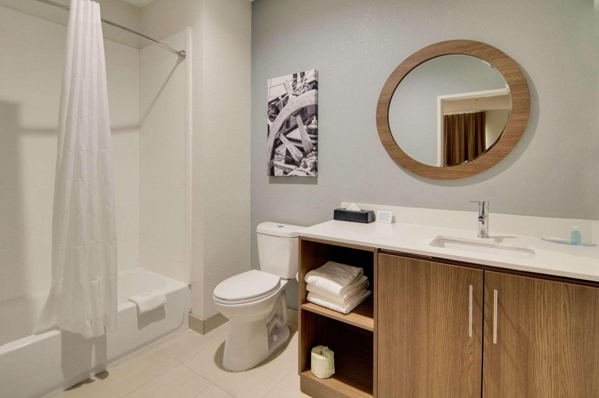 MainStay Suites Dallas Northwest - Irving photo 15