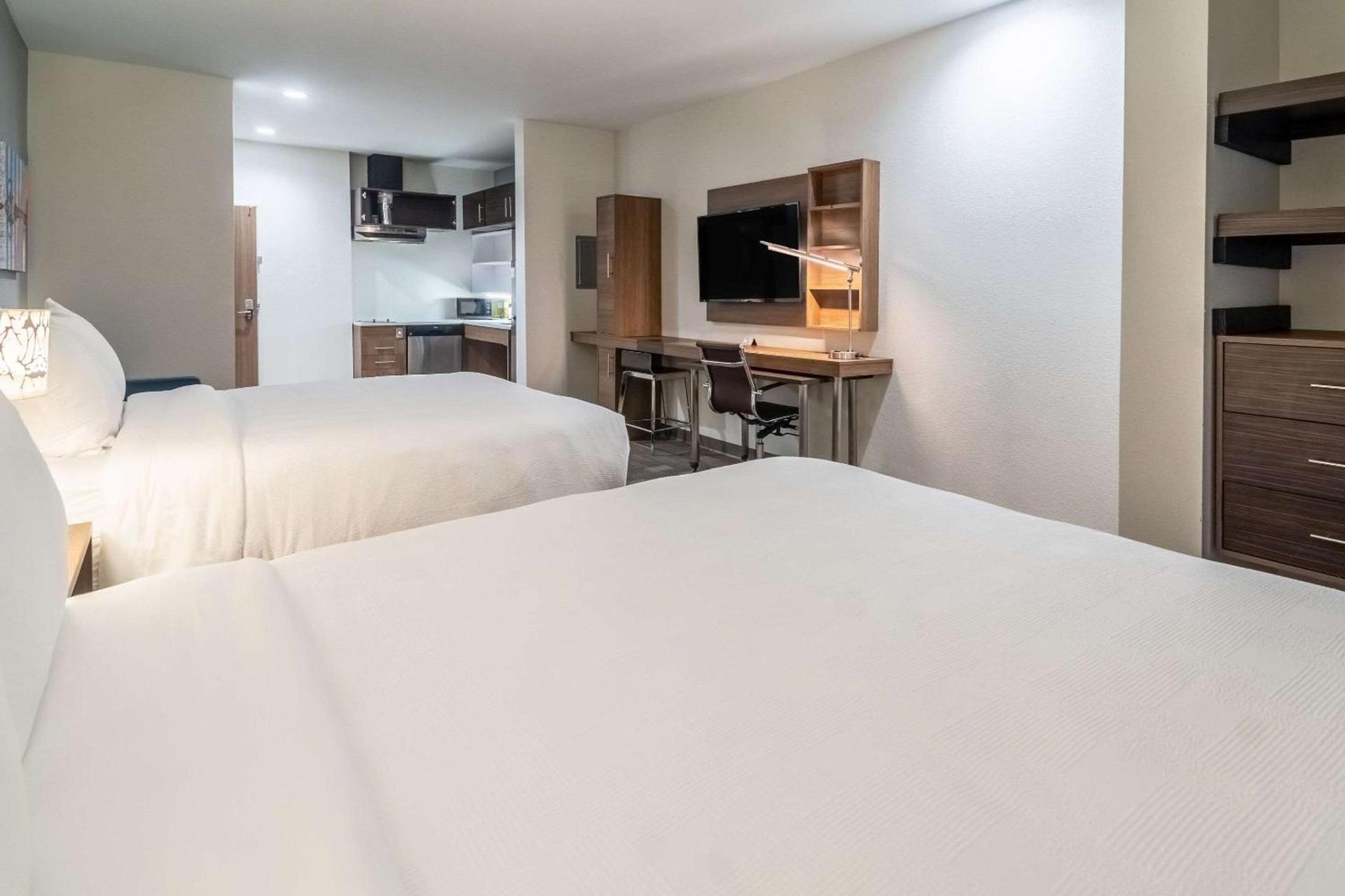 MainStay Suites Dallas Northwest - Irving photo 18
