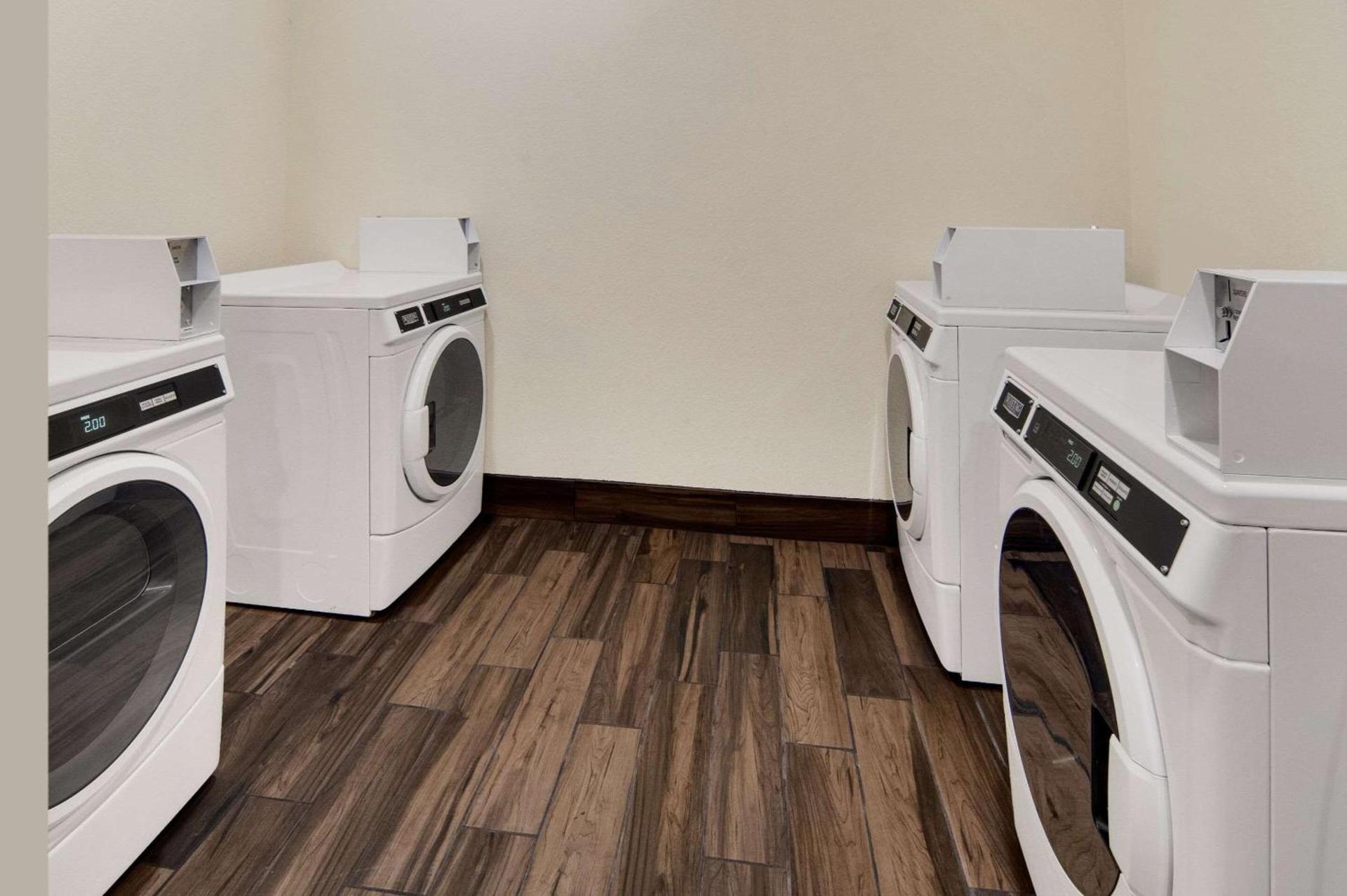 MainStay Suites Dallas Northwest - Irving photo 31