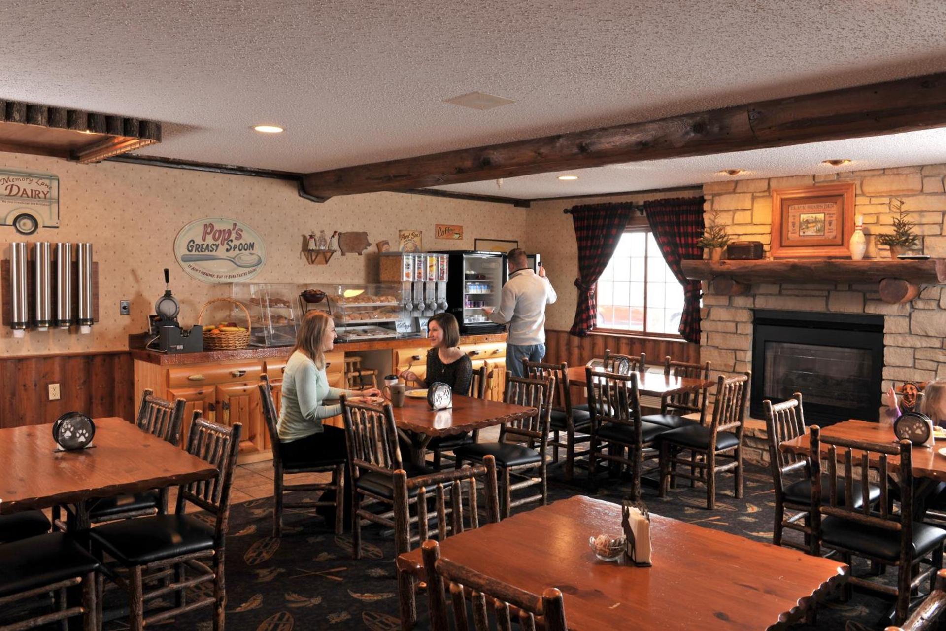 Cedar Creek Hotel Wausau - Rothschild photo 14