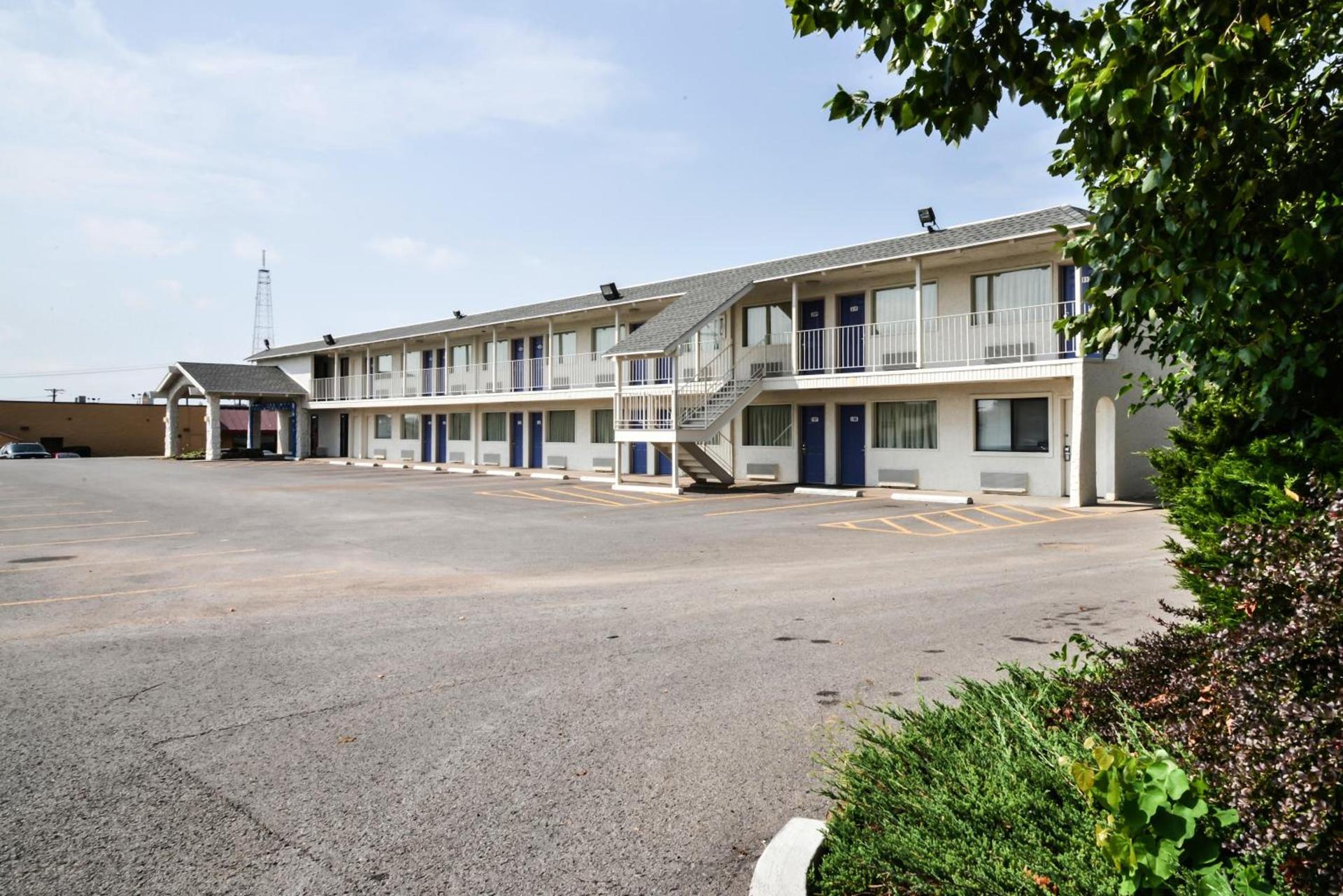 Motel 6-Saint Joseph, MO photo 3