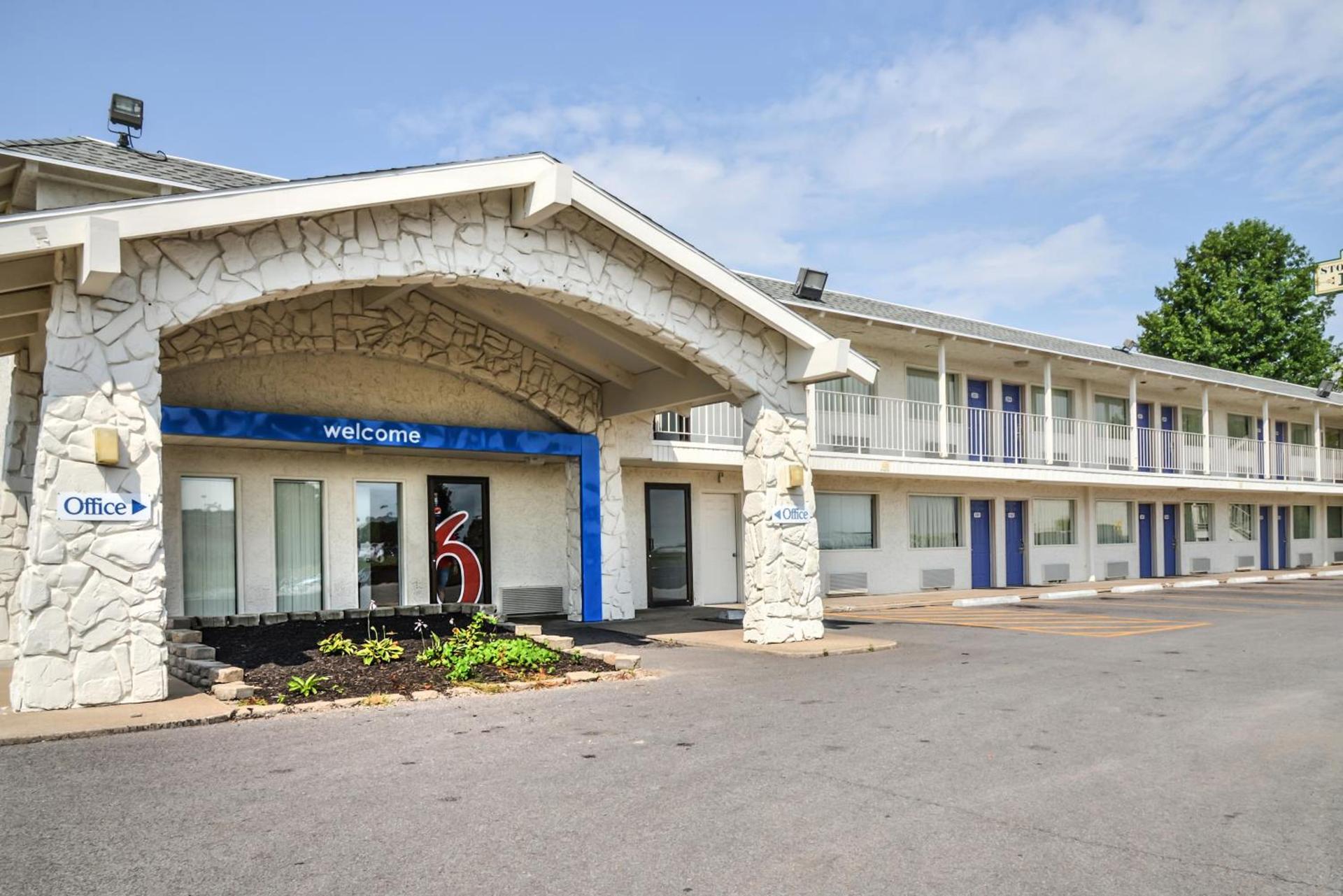 Motel 6-Saint Joseph, MO photo 2