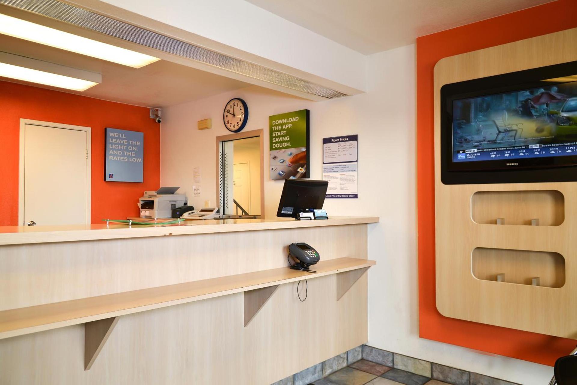 Motel 6-Saint Joseph, MO photo 5