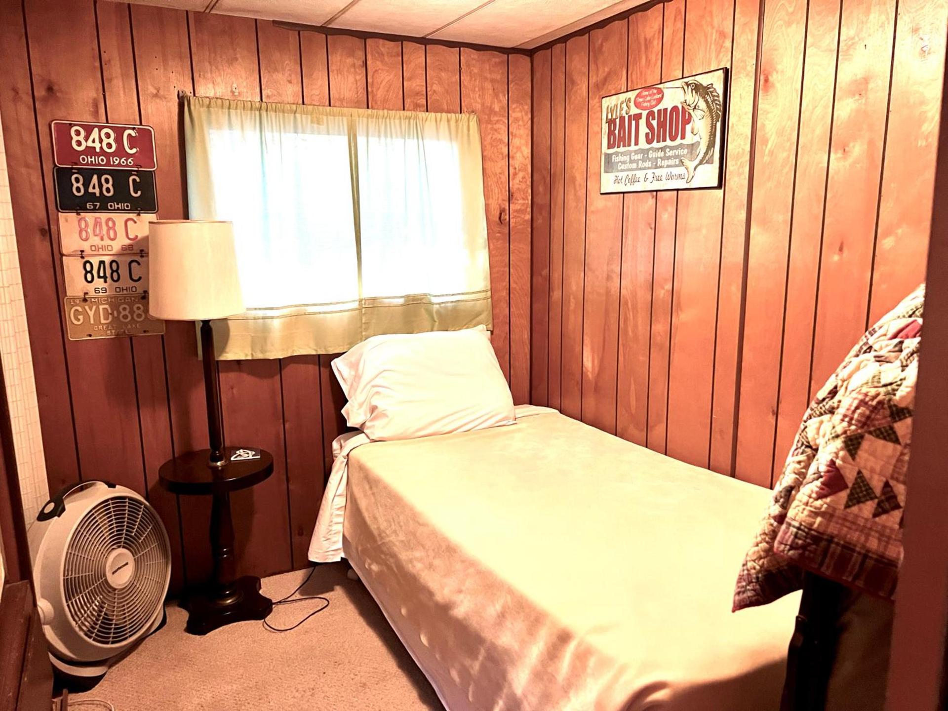 White Caps Motel and RV Park photo 33