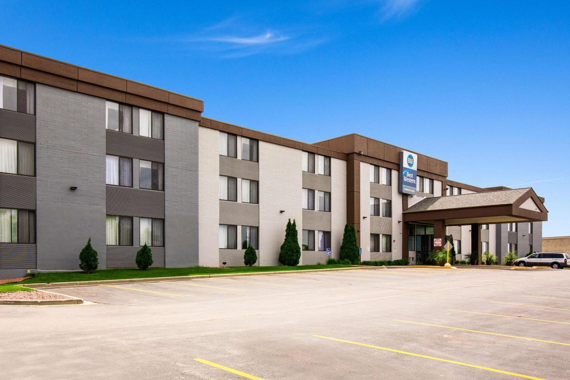 Best Western Waukesha Grand photo 34
