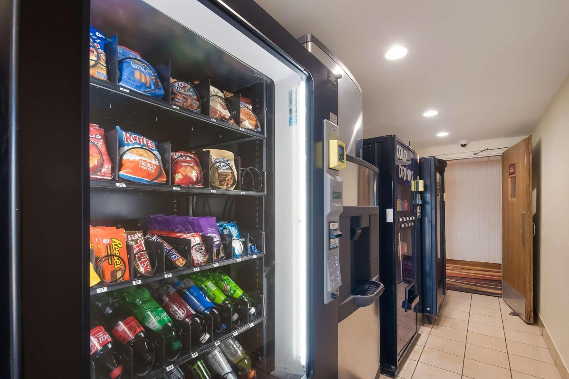Best Western Manassas photo 27