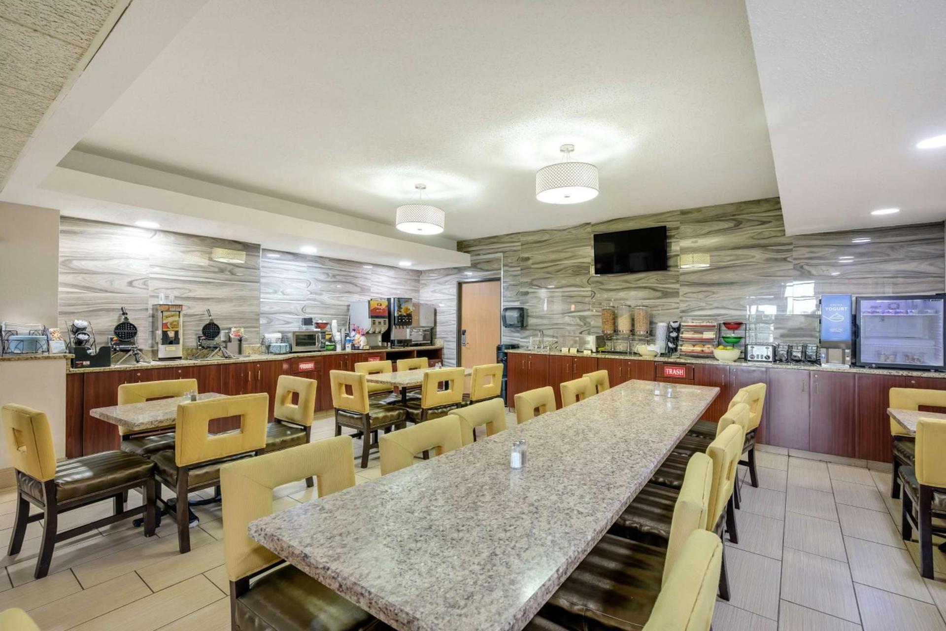 Best Western Waukesha Grand photo 36