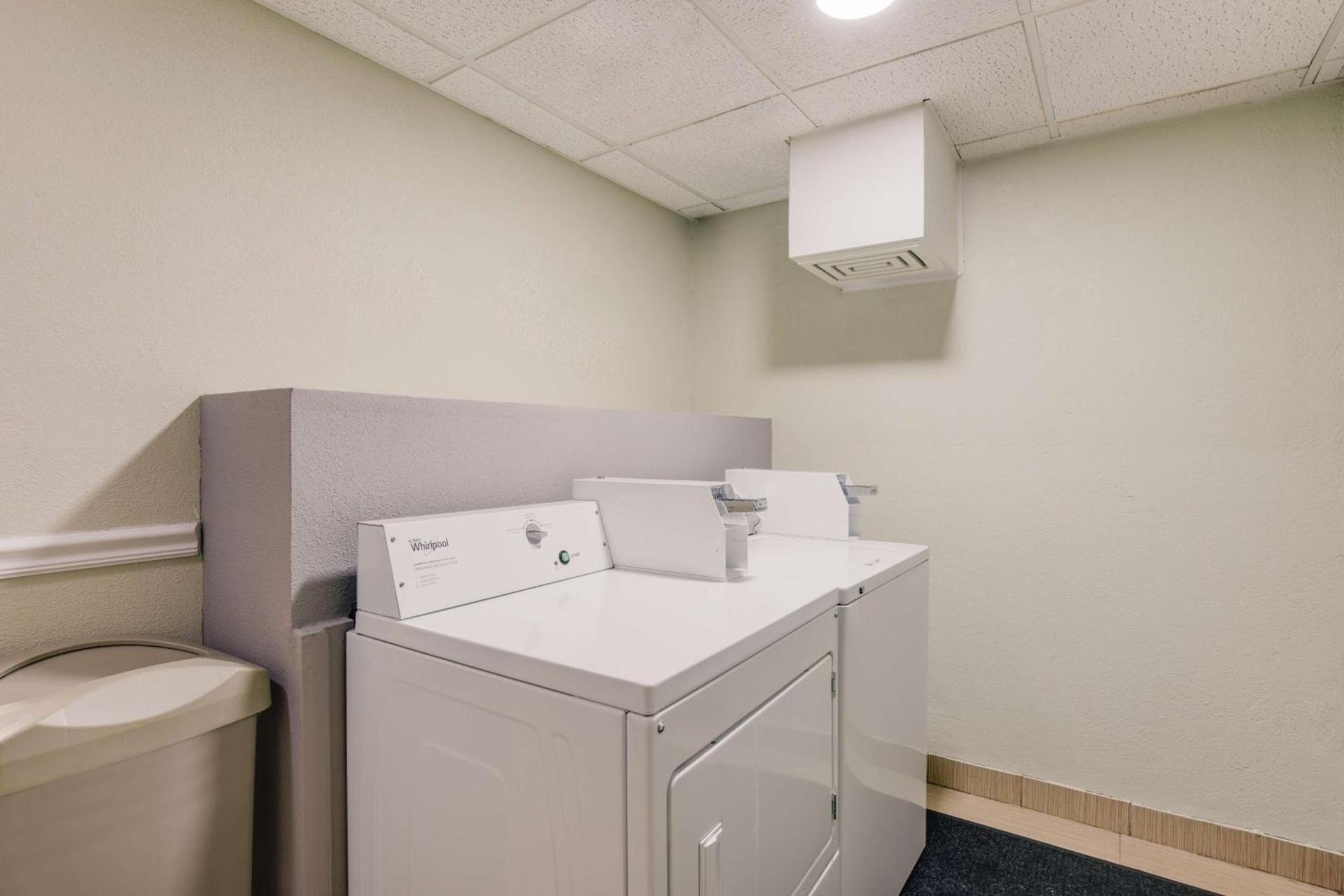 Best Western Waukesha Grand photo 9