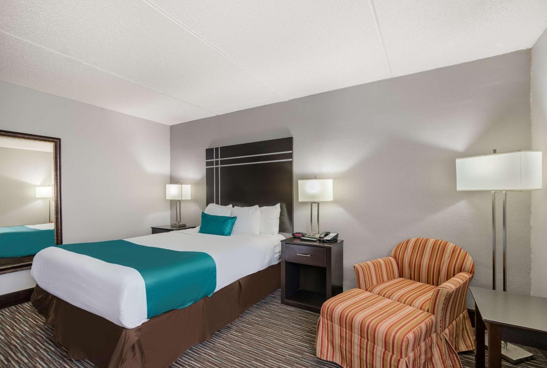 Best Western Waukesha Grand photo 22