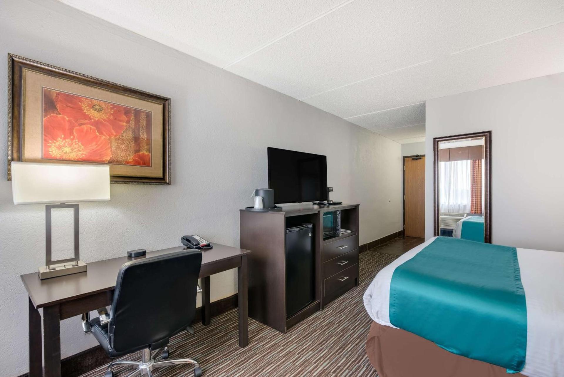 Best Western Waukesha Grand photo 23