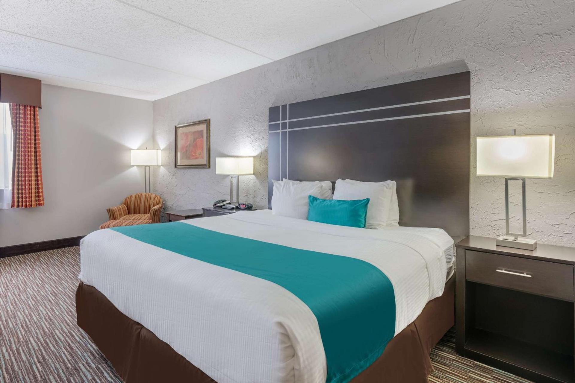 Best Western Waukesha Grand photo 31