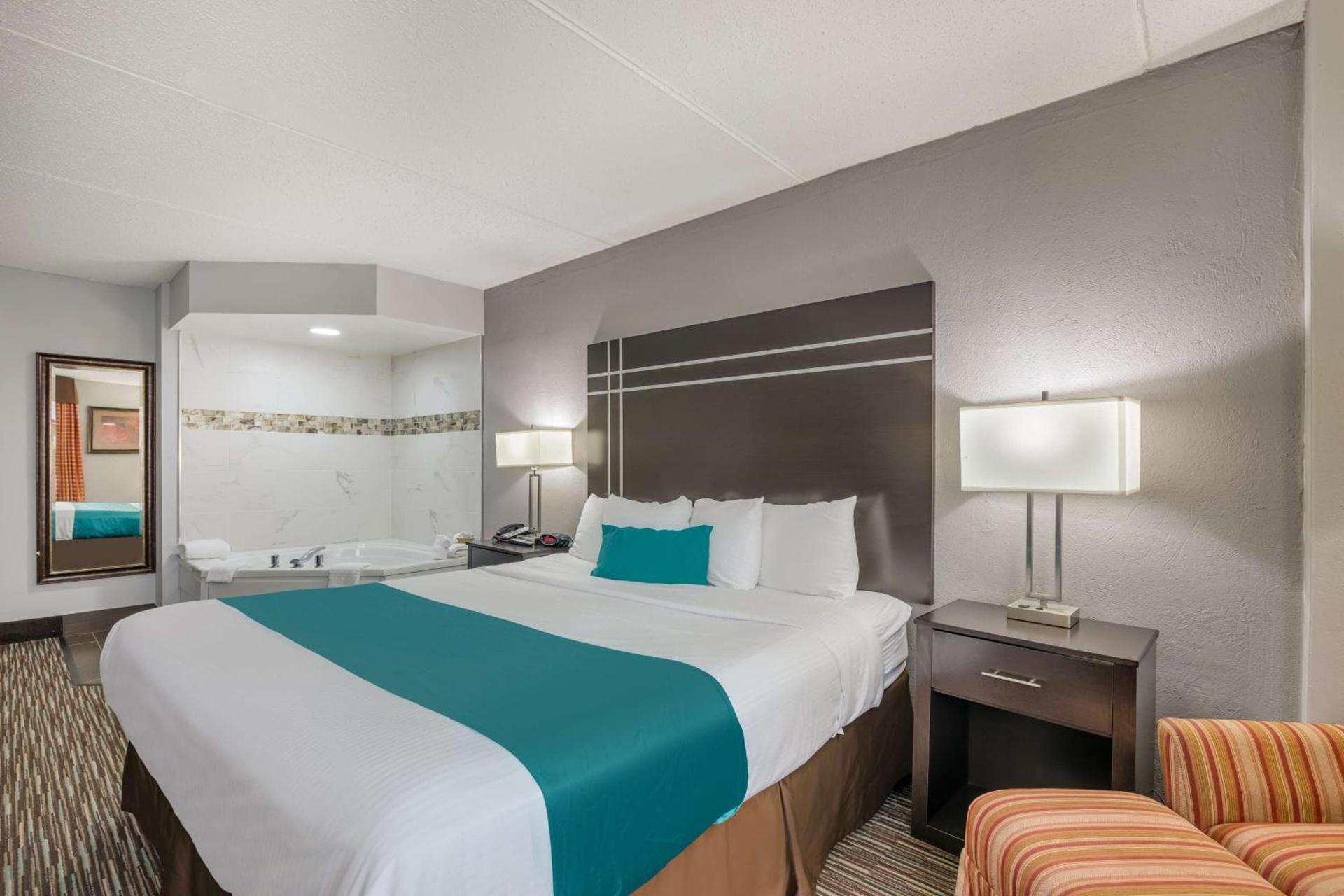 Best Western Waukesha Grand photo 30