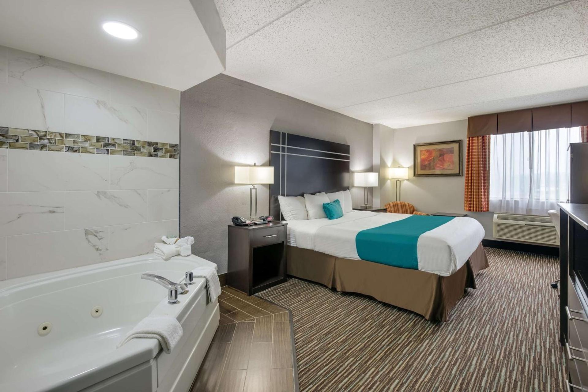 Best Western Waukesha Grand photo 4
