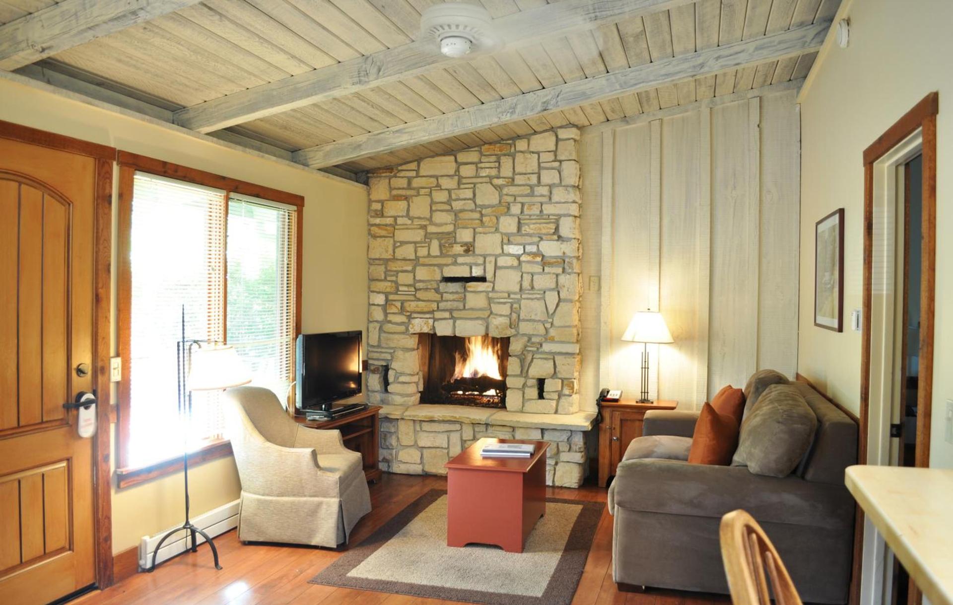 Carmel Valley Lodge photo 24