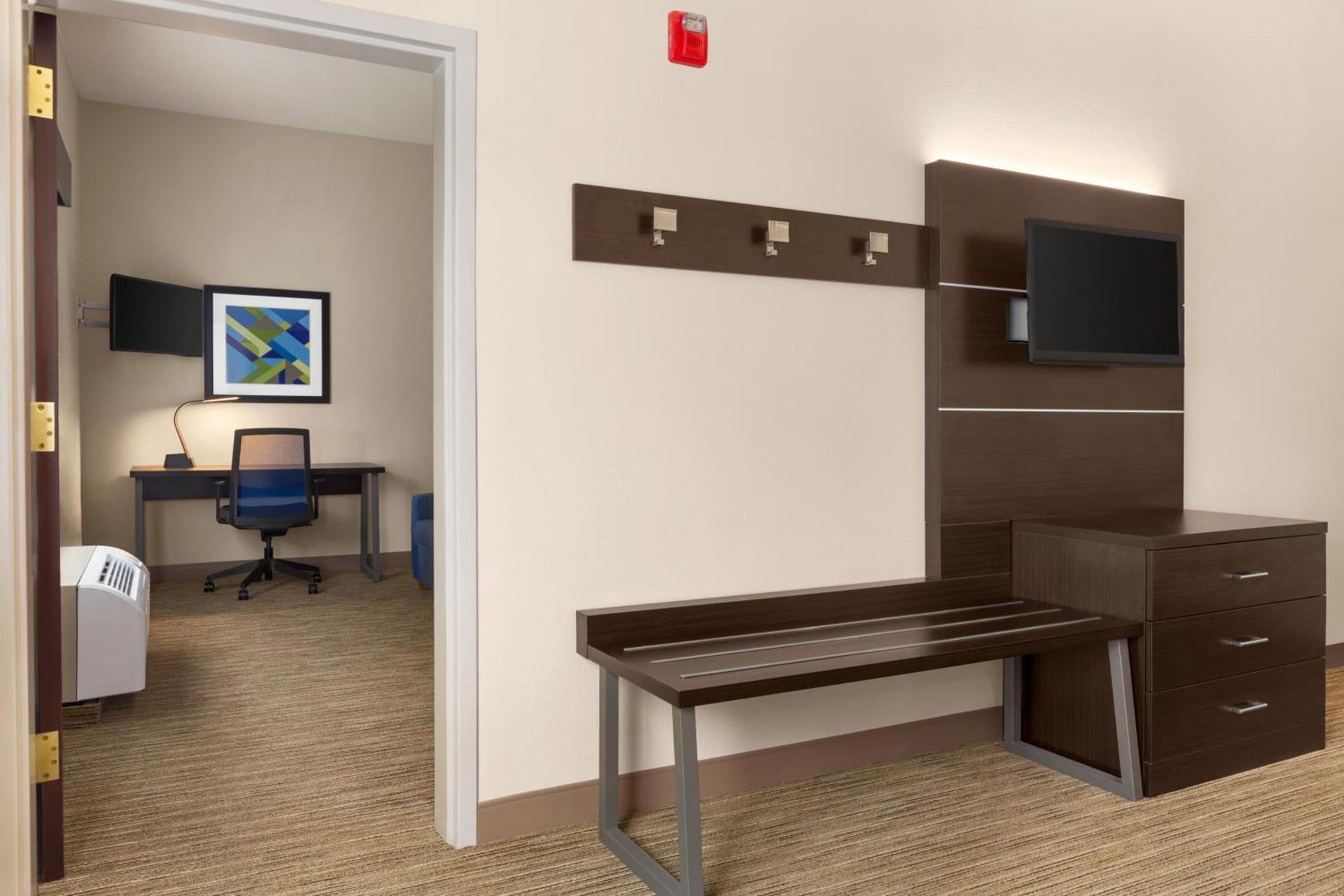 Holiday Inn Express Hotel & Suites San Antonio NW-Medical Area by IHG photo 24