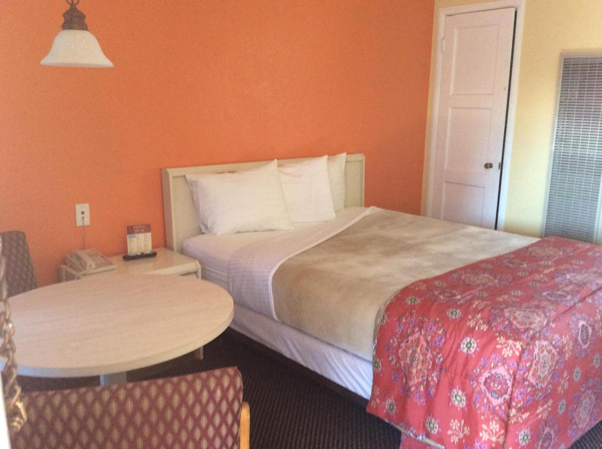 Los Padres Inn photo 13