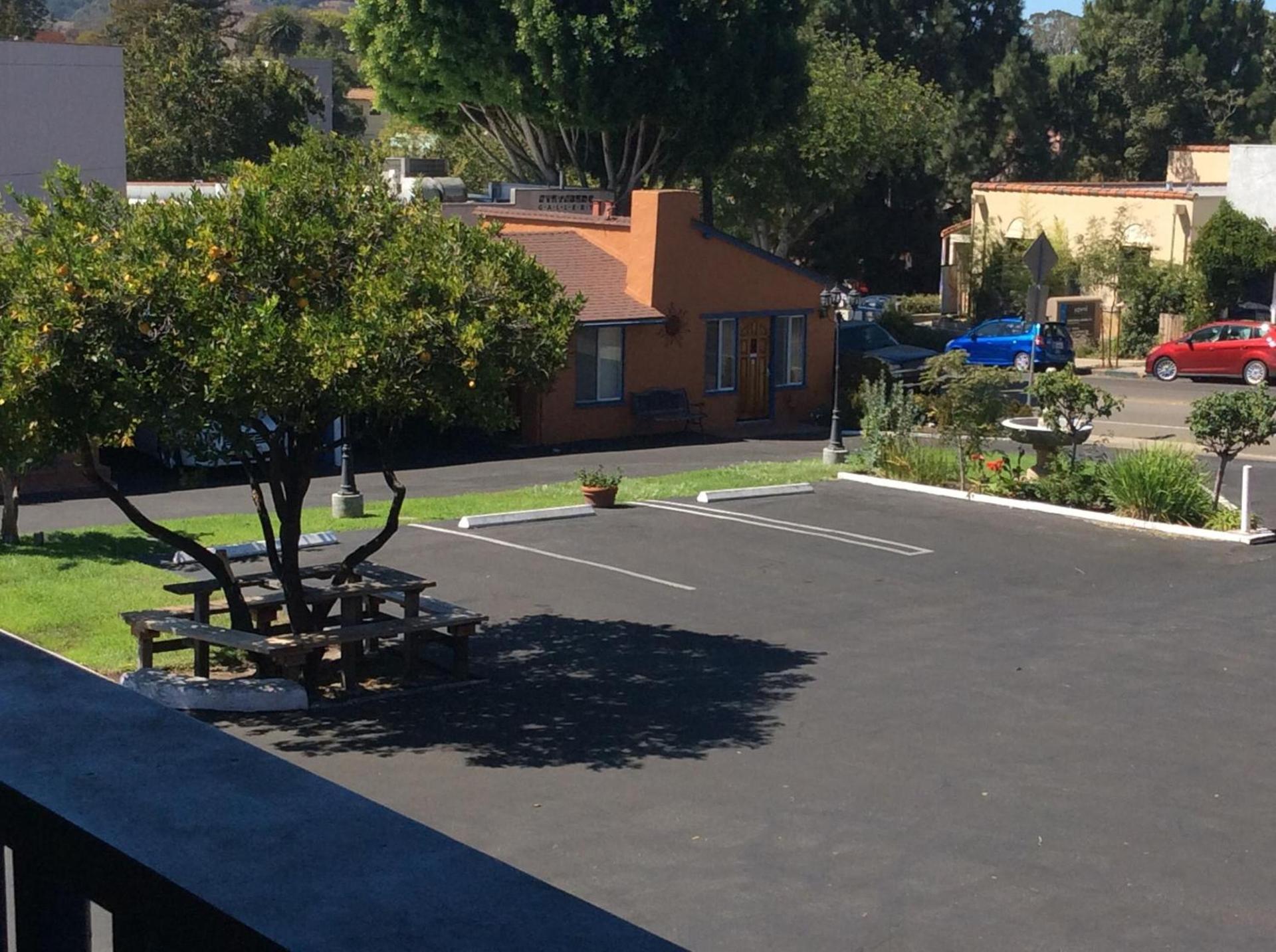 Los Padres Inn photo 14