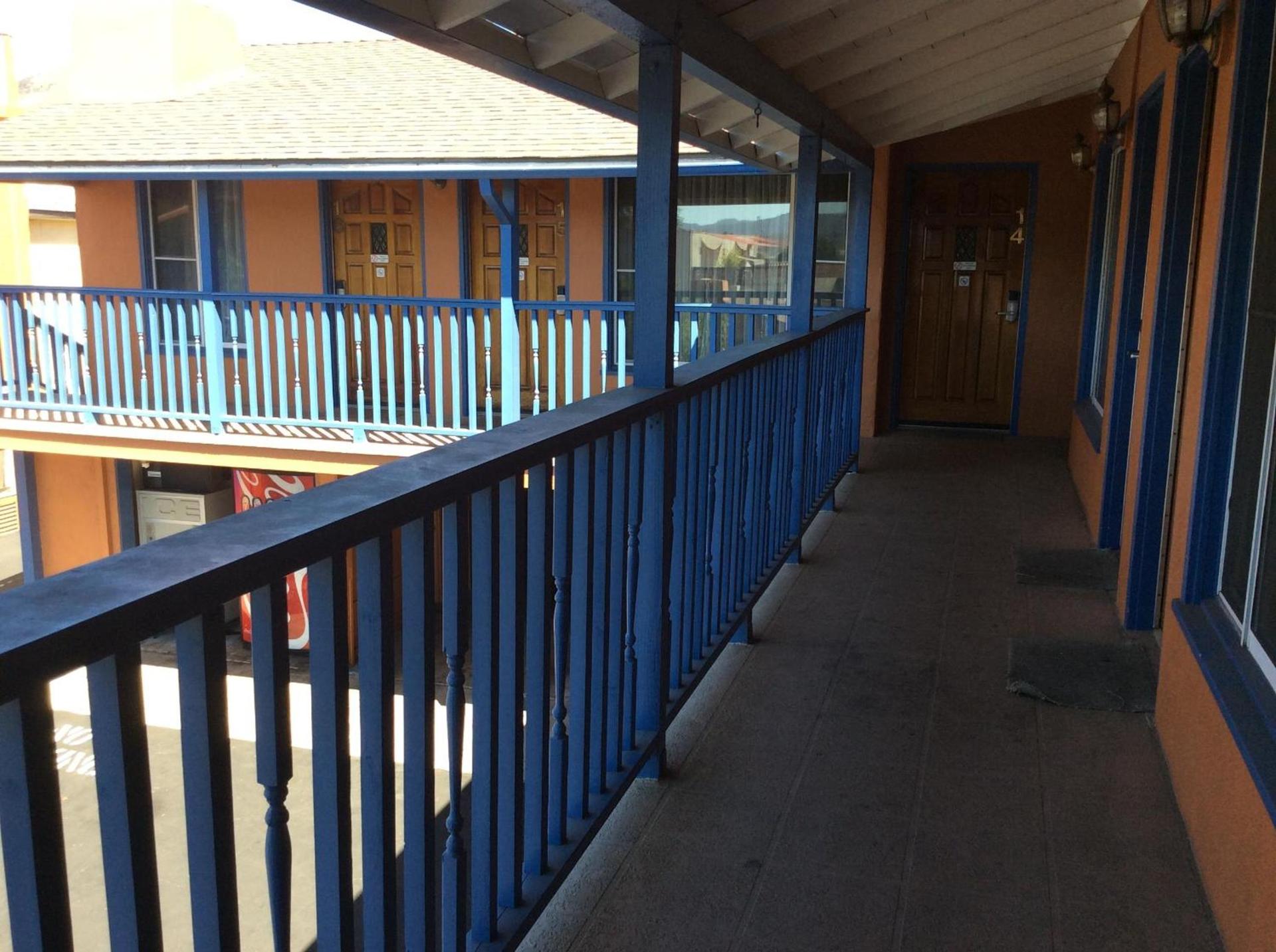 Los Padres Inn photo 20
