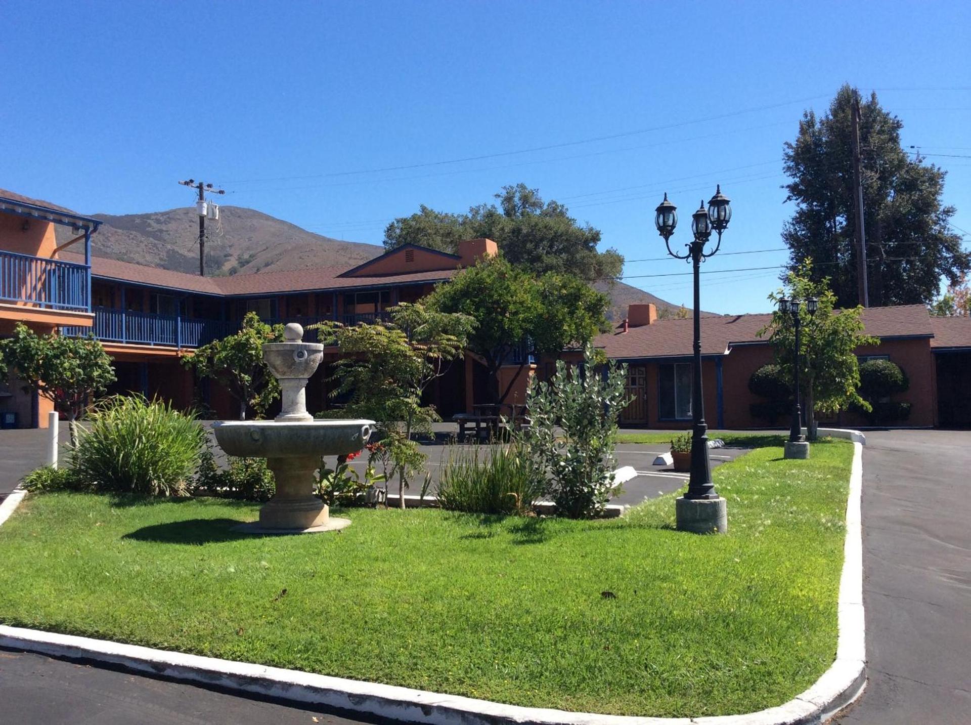 Los Padres Inn photo 21