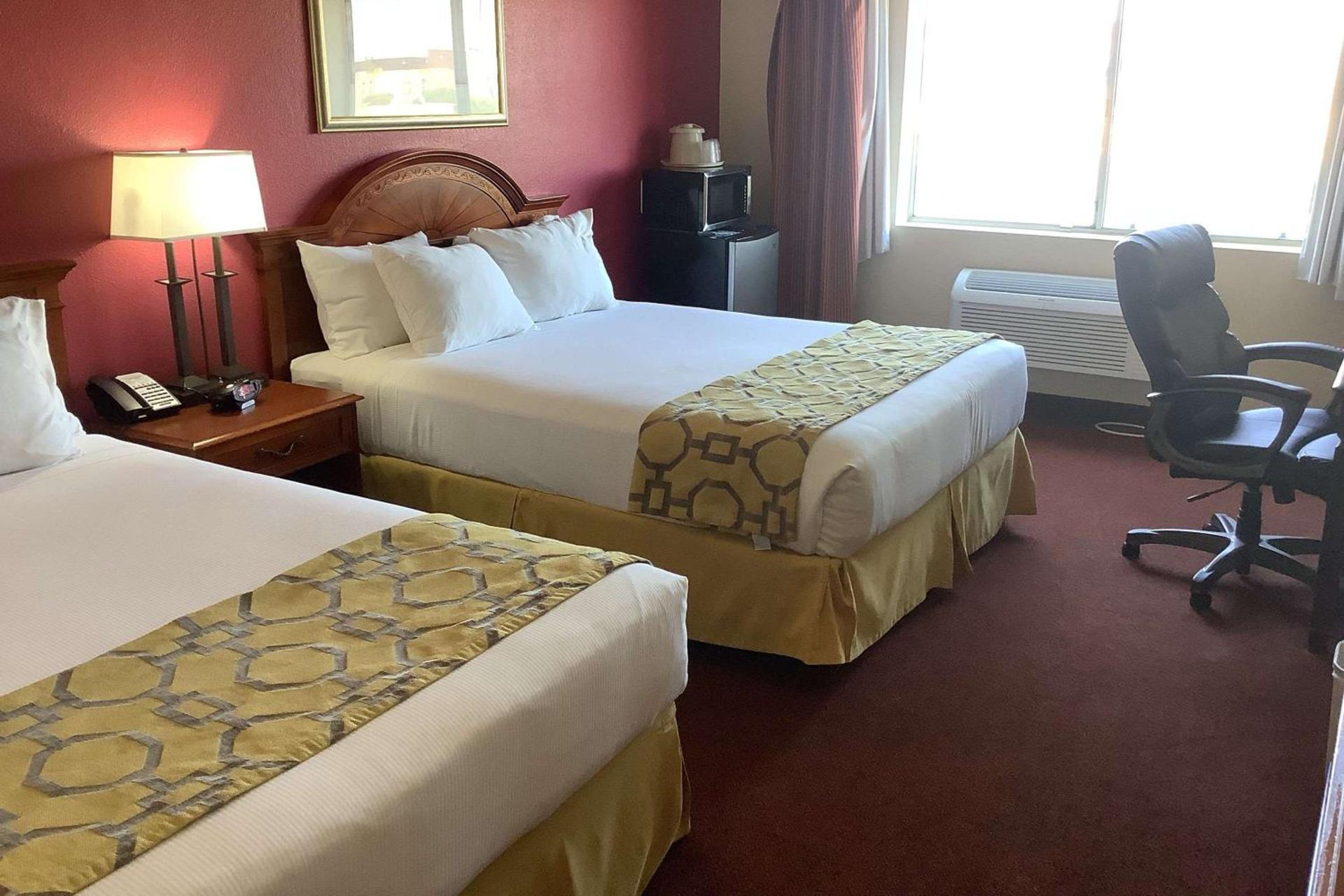 Baymont Inn & Suites by Wyndham Holbrook photo 10