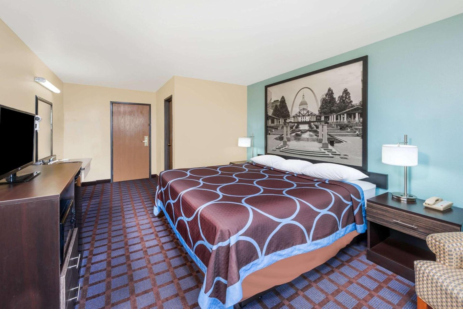 Super 8 by Wyndham Okawville photo 3