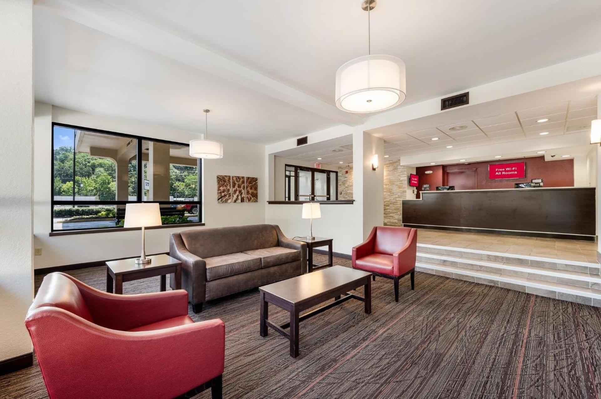 Red Roof Inn Birmingham South photo 2