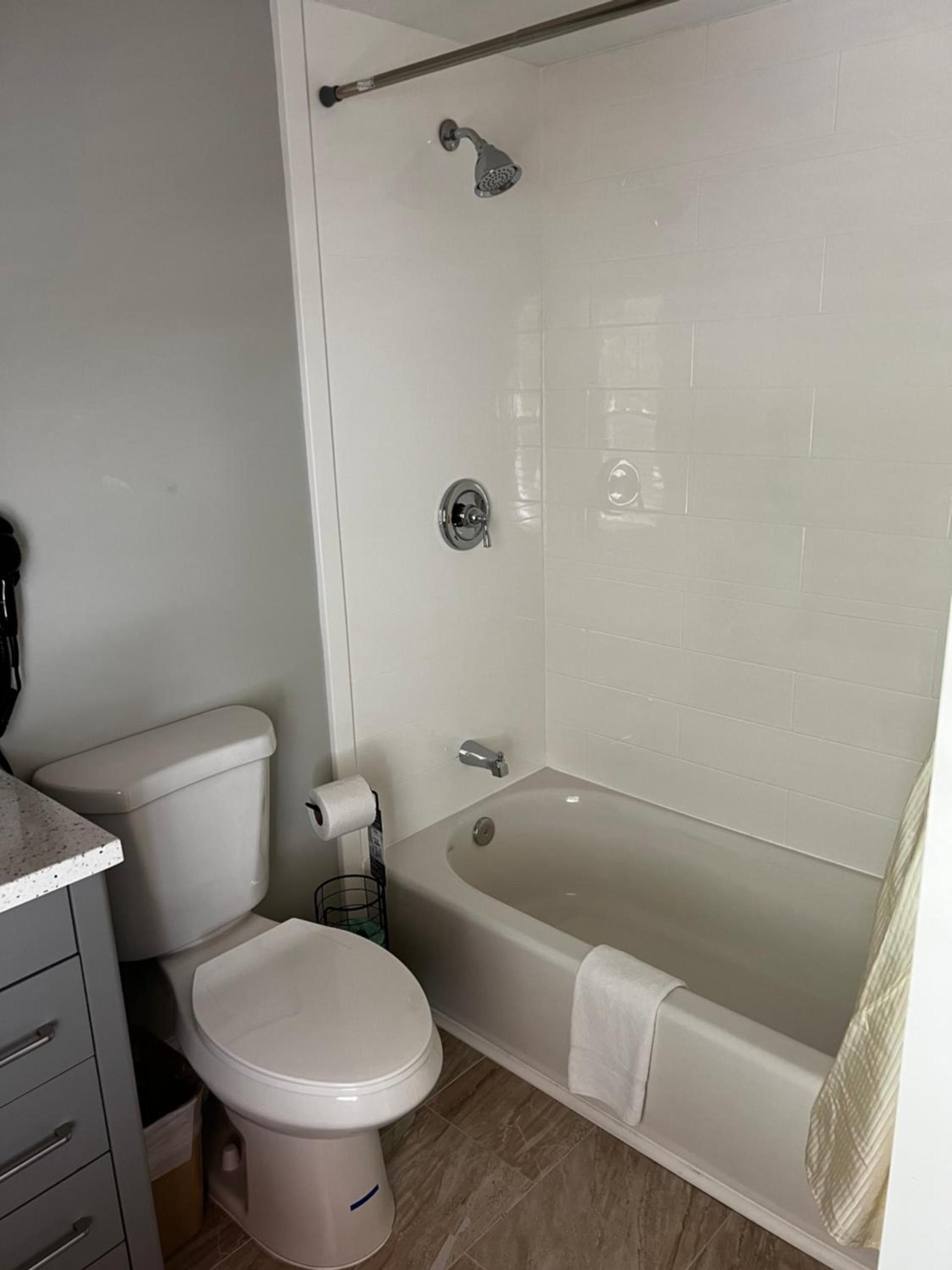 Captains Quarters Motel & Conference Center photo 15
