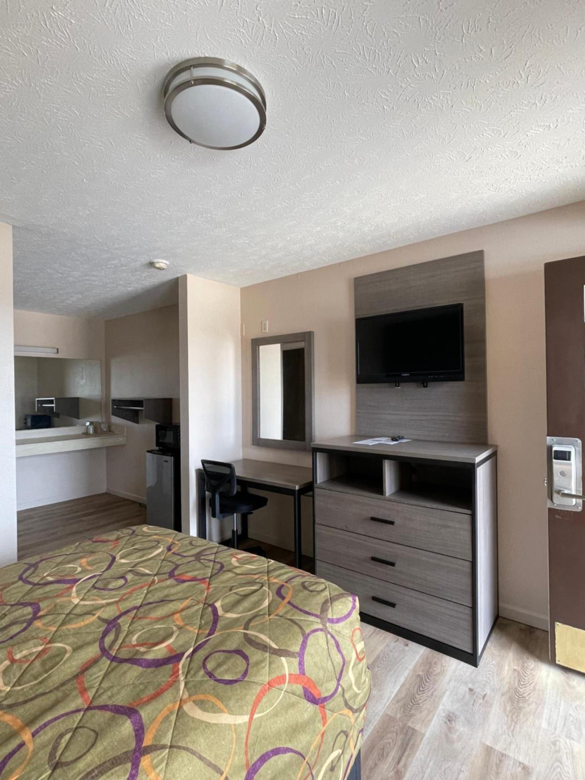 Garden Inn & Suites photo 8