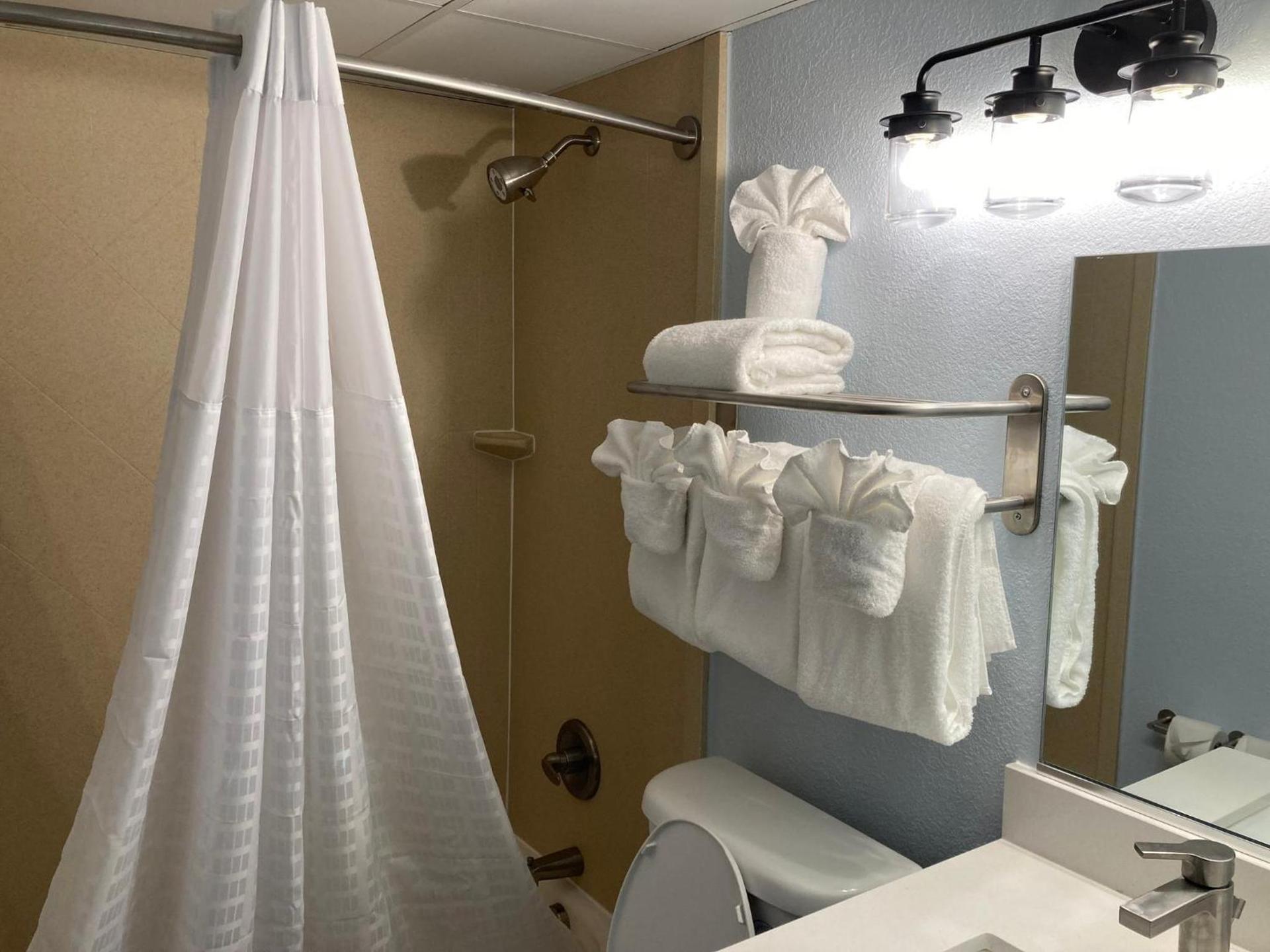 Garner Hotel Virginia Beach North by IHG photo 42