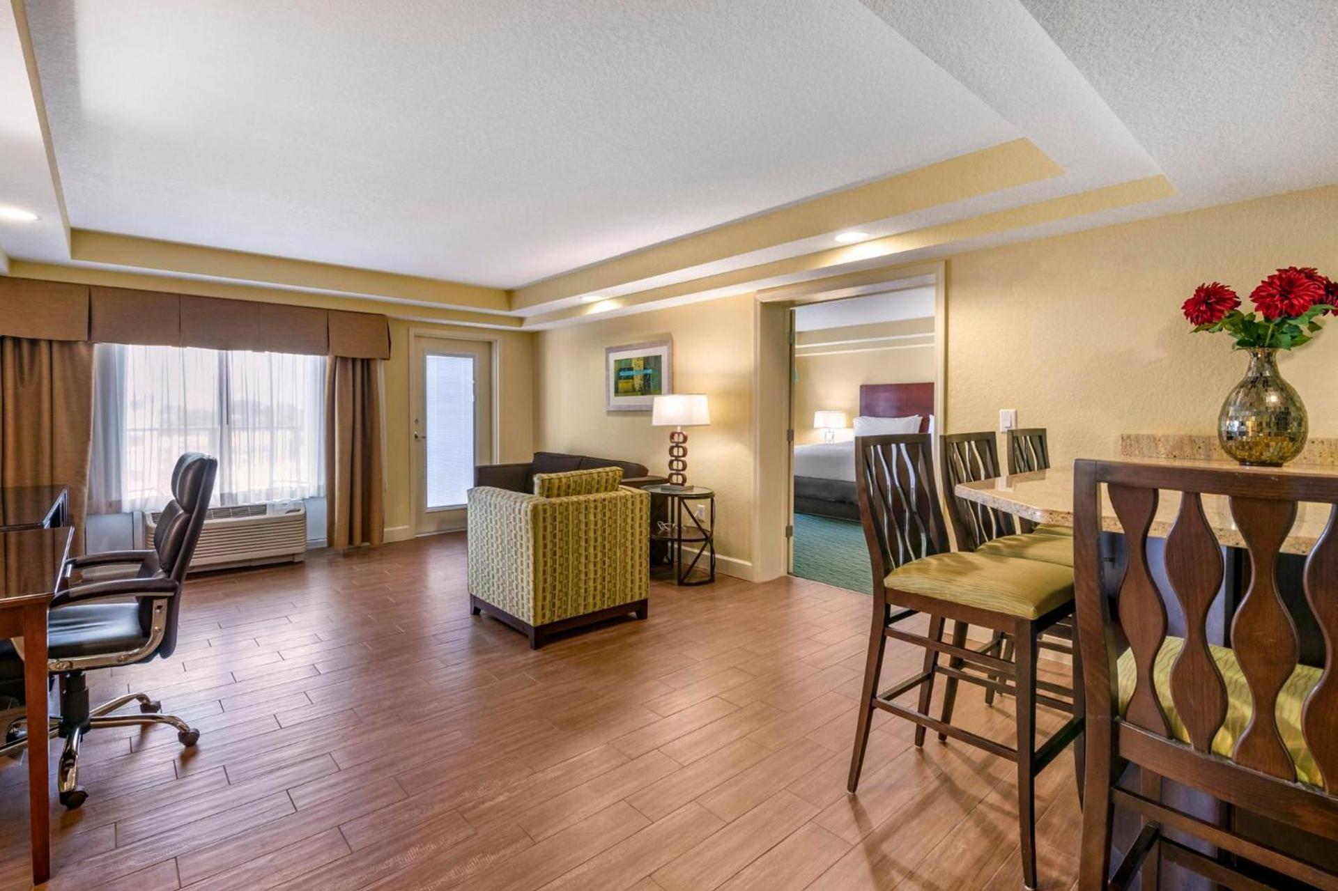 Holiday Inn Resort Orlando - Lake Buena Vista by IHG photo 42