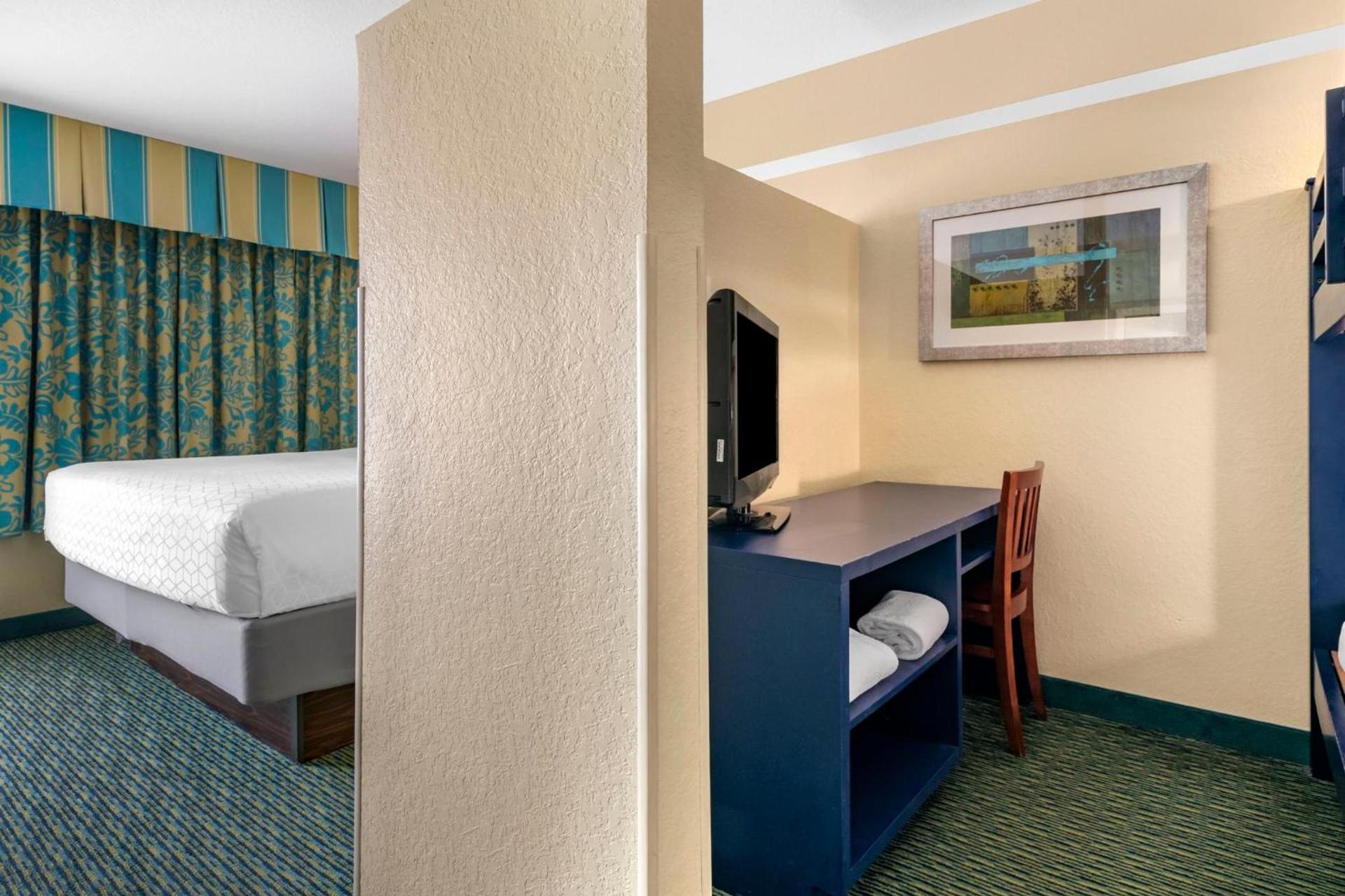 Holiday Inn Resort Orlando - Lake Buena Vista by IHG photo 39