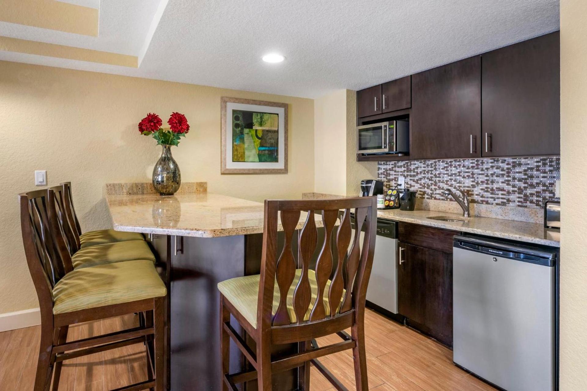 Holiday Inn Resort Orlando - Lake Buena Vista by IHG photo 43