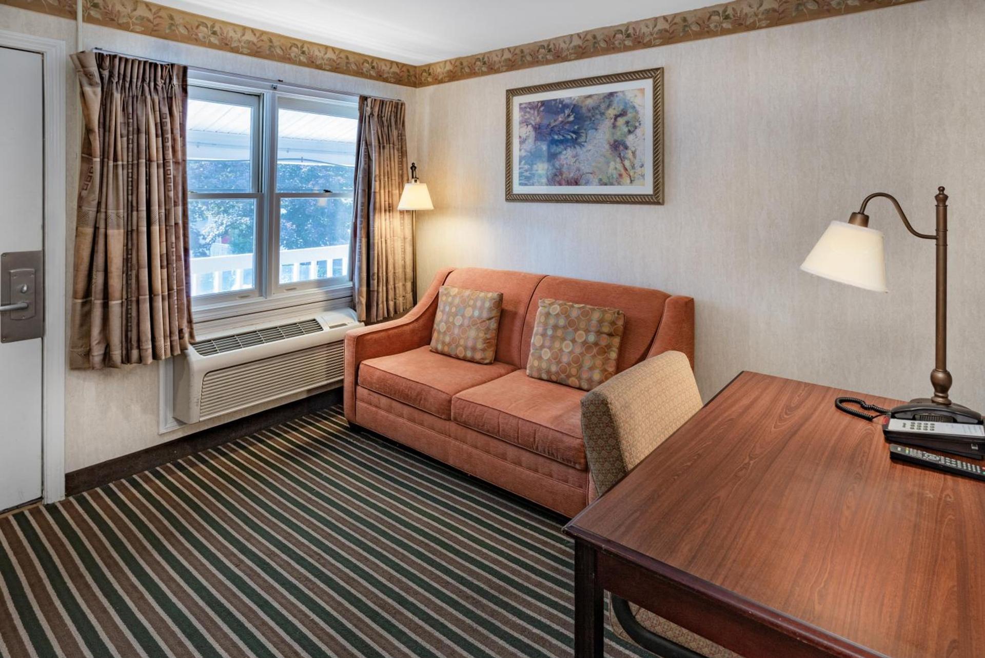 Travelodge by Wyndham Great Barrington Berkshires photo 27