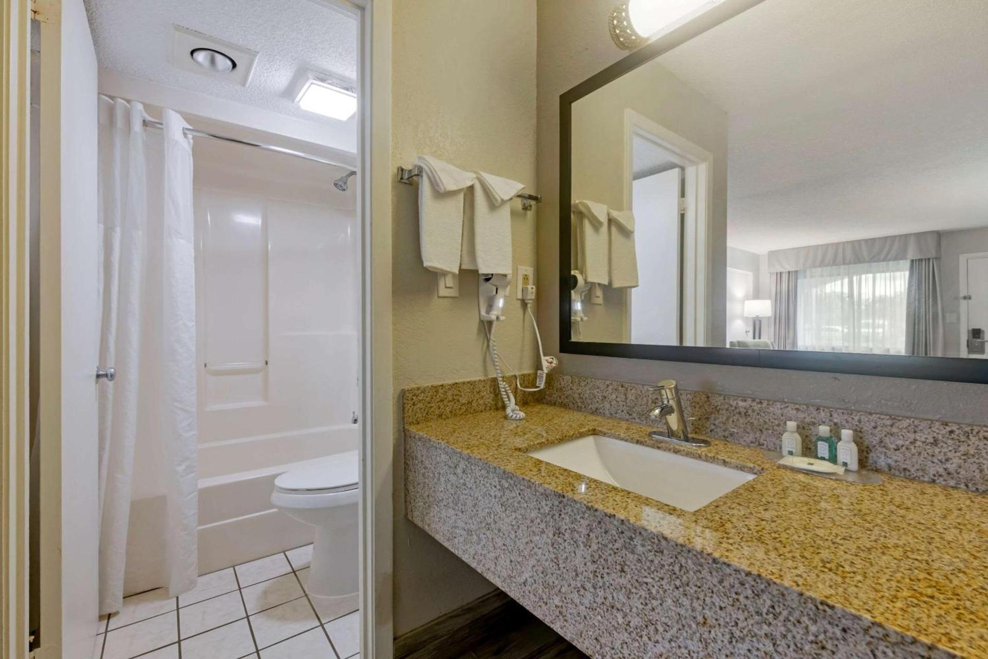 Quality Inn St Augustine Outlet Mall photo 22