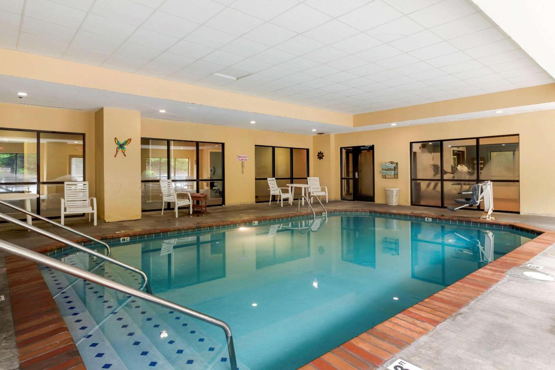 Comfort Suites Kingsport South photo 19