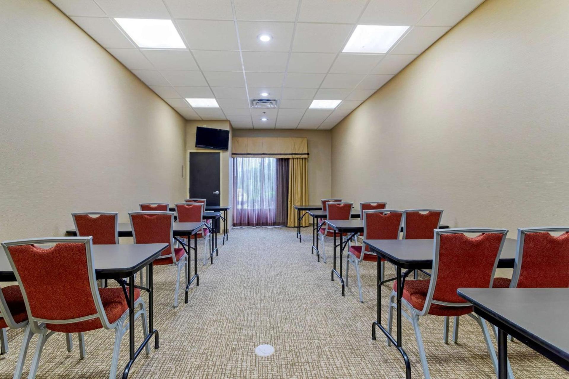 Comfort Suites Kingsport South photo 24