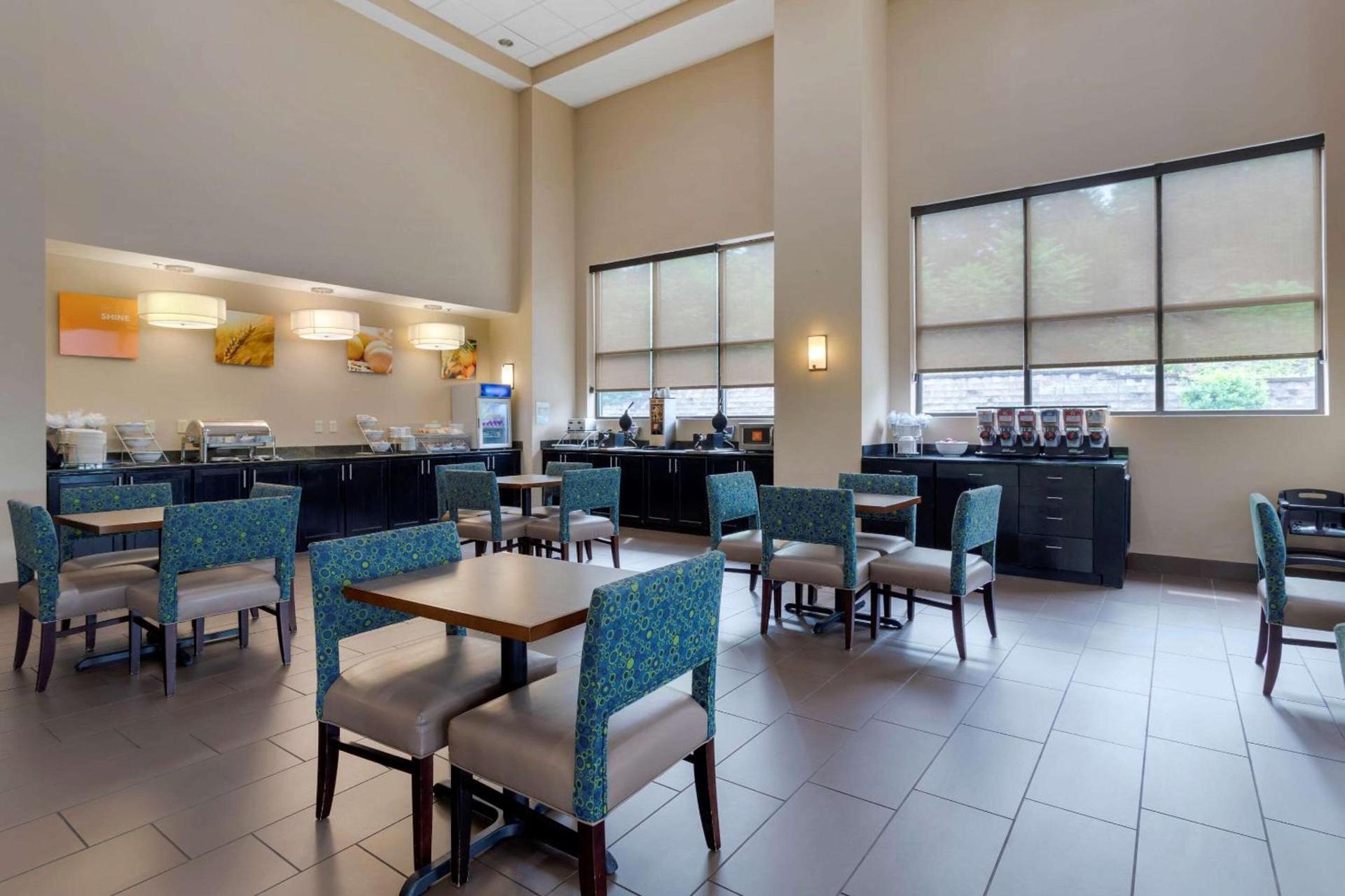 Comfort Suites Kingsport South photo 27