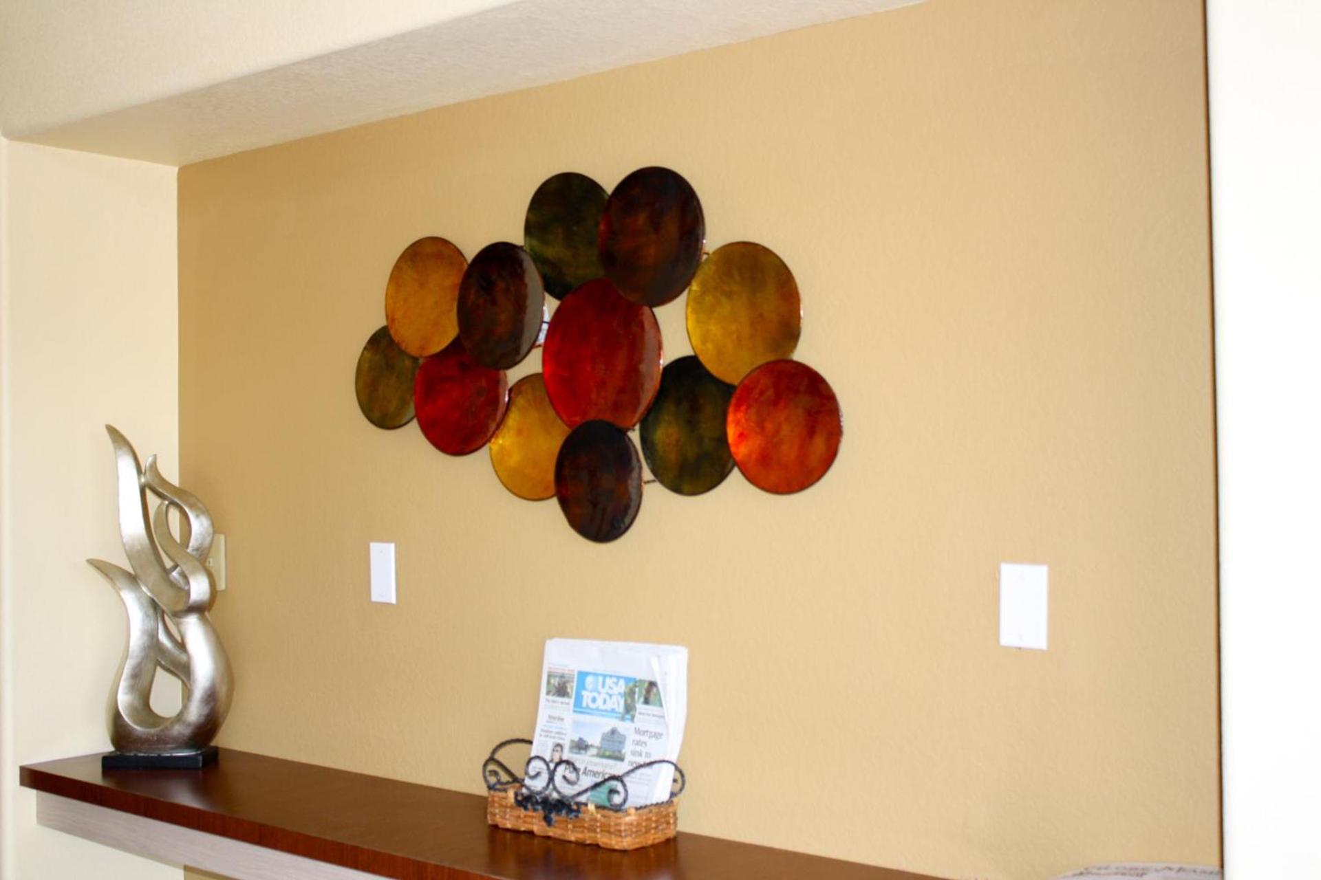 Days Inn by Wyndham Globe photo 7