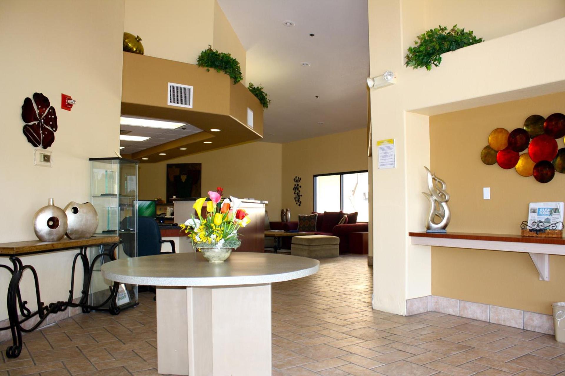 Days Inn by Wyndham Globe photo 8