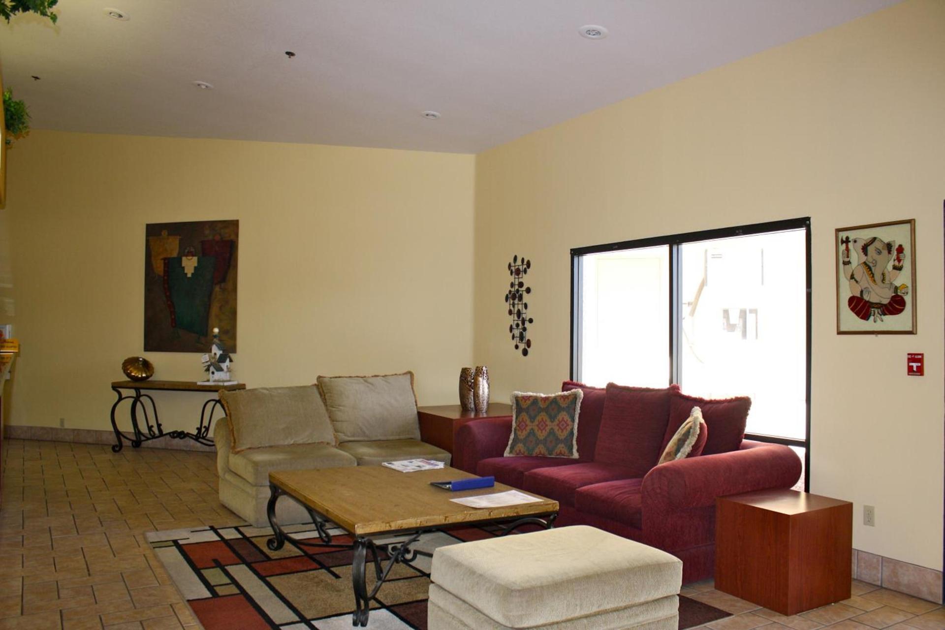 Days Inn by Wyndham Globe photo 9