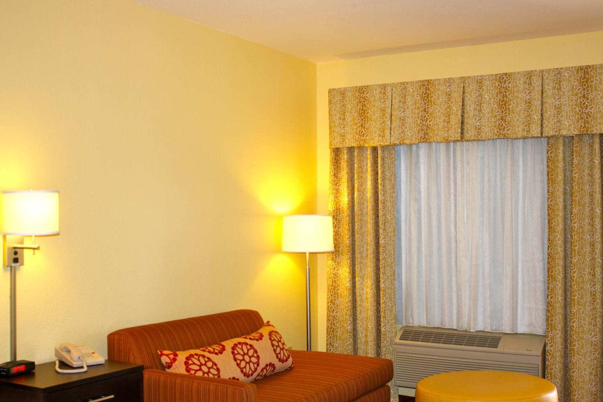Days Inn by Wyndham Globe photo 23
