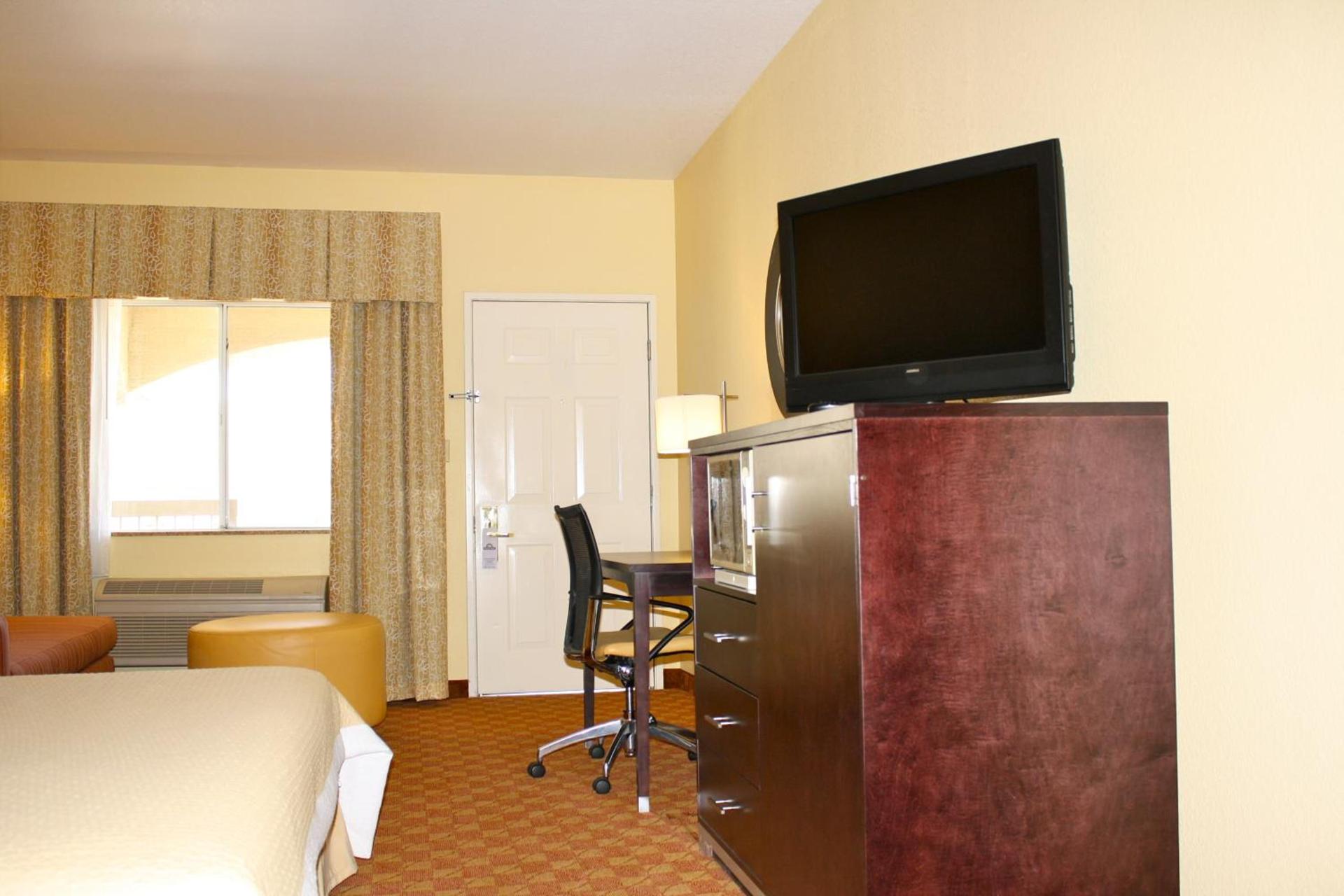 Days Inn by Wyndham Globe photo 28