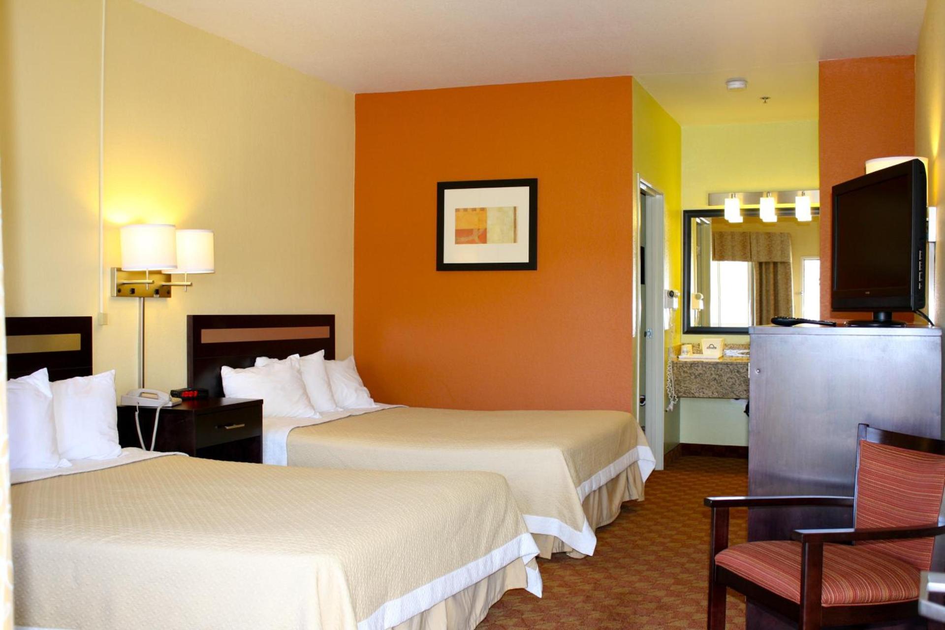 Days Inn by Wyndham Globe photo 33