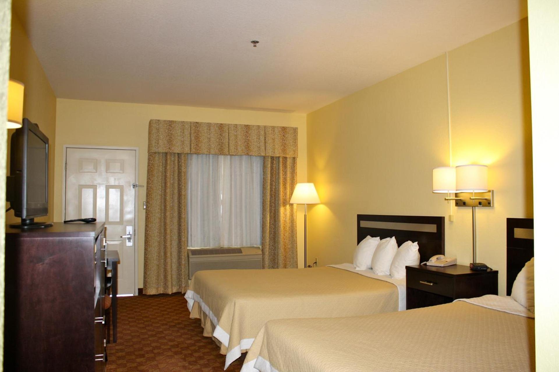 Days Inn by Wyndham Globe photo 35