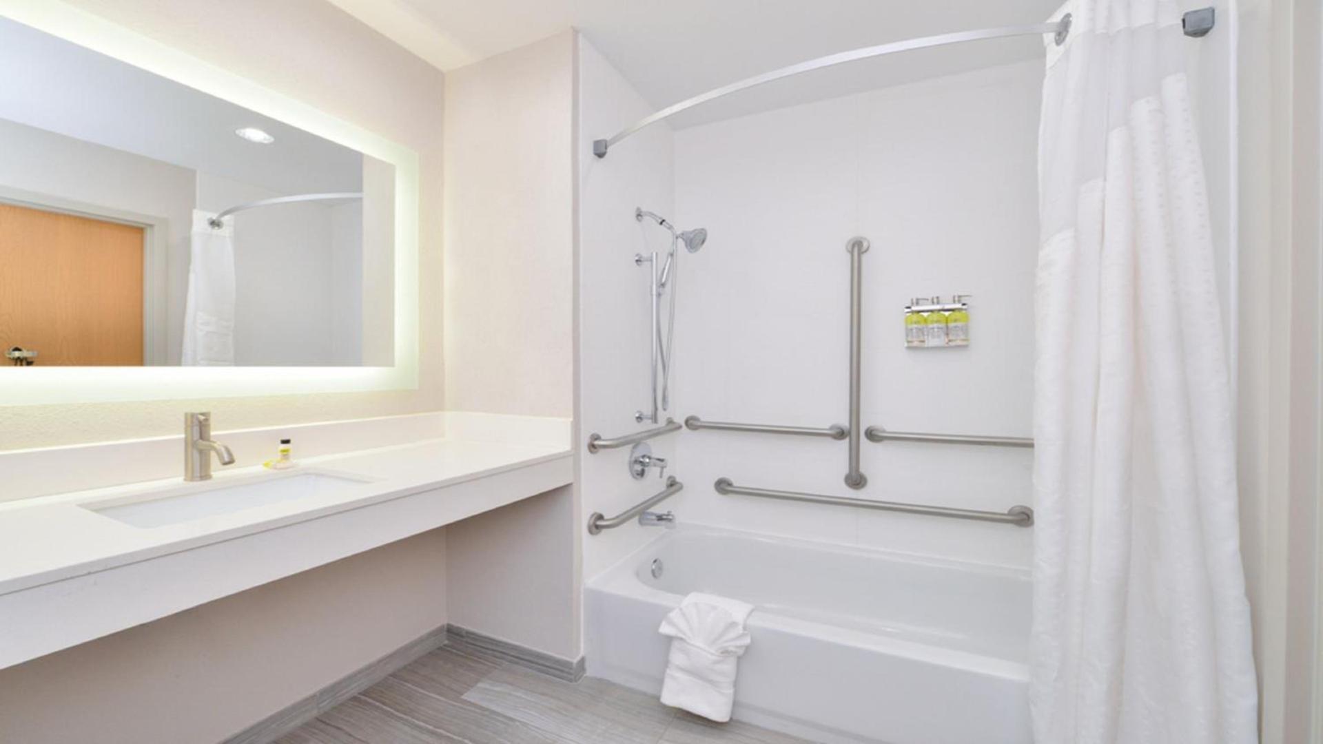 Holiday Inn Express Hotel & Suites La Place by IHG photo 18