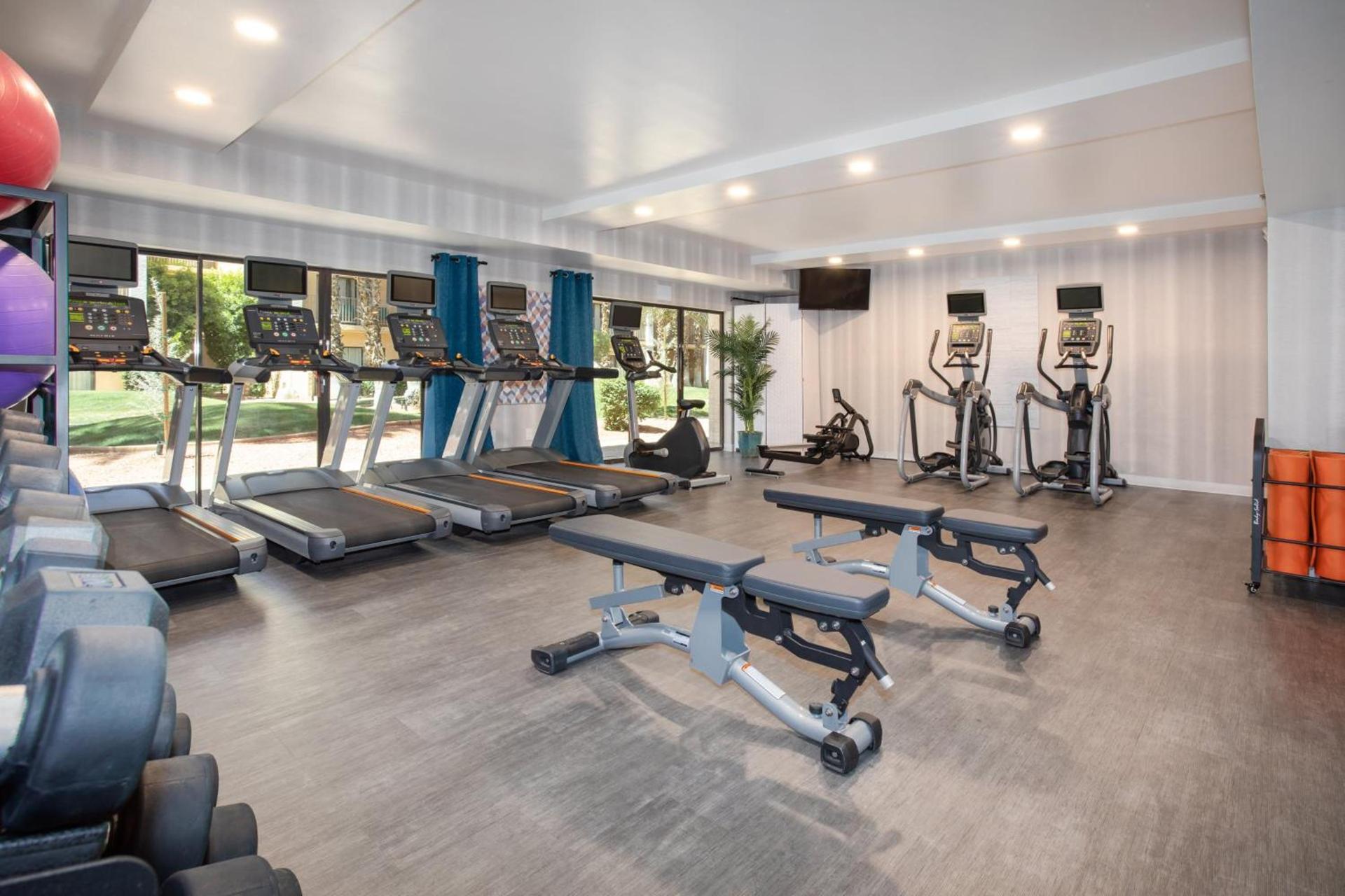 Crowne Plaza Phoenix - Chandler Golf Resort by IHG photo 22