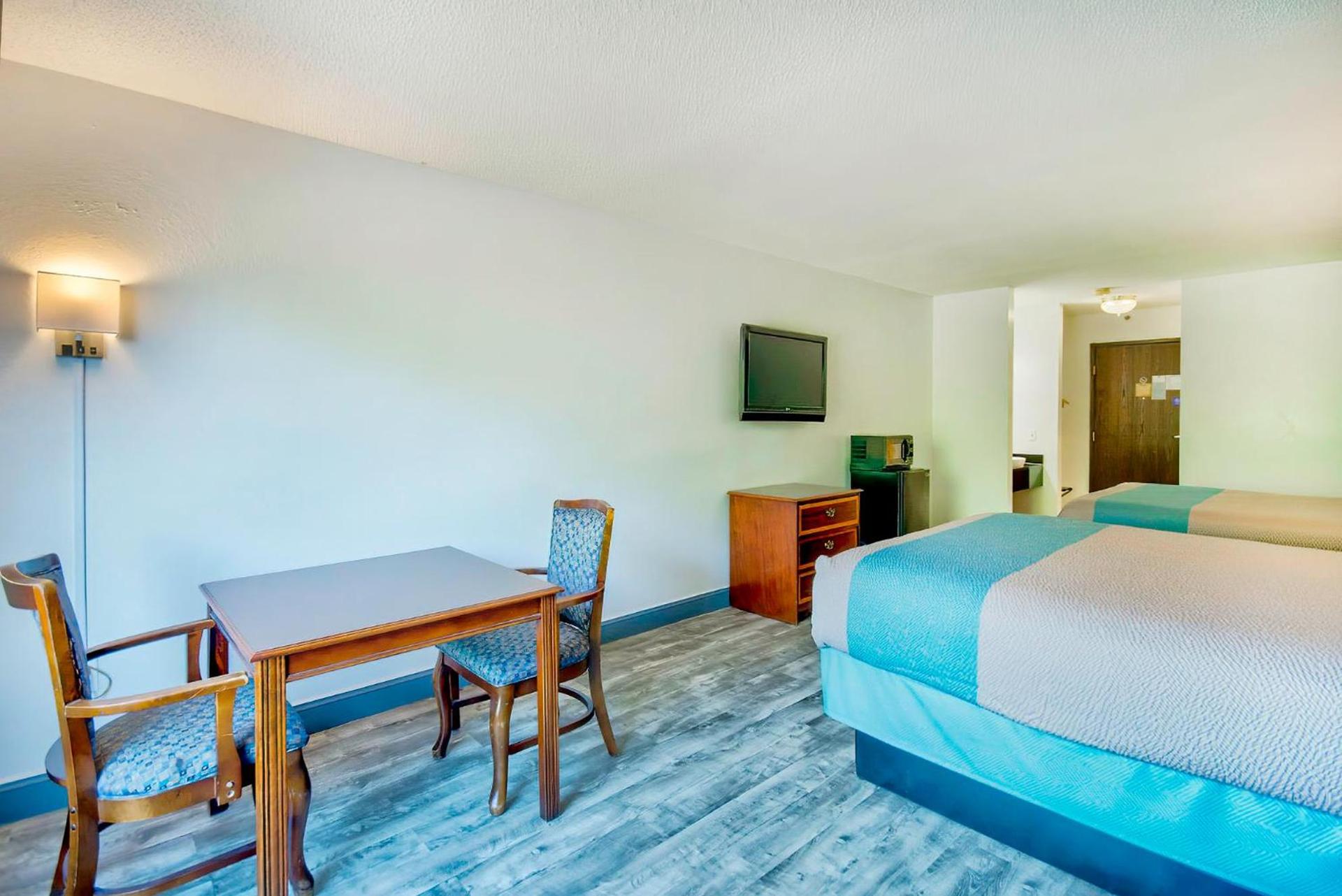 Motel 6-Grand Rivers, KY photo 32