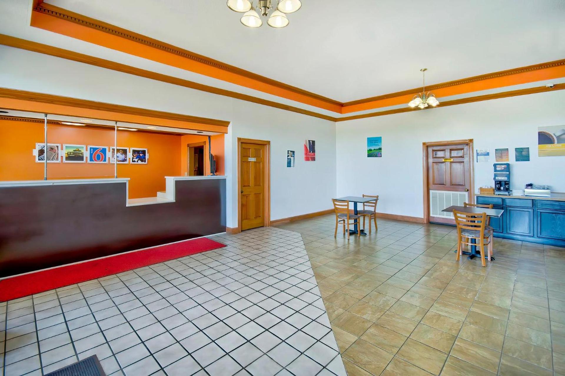 Motel 6-Grand Rivers, KY photo 40
